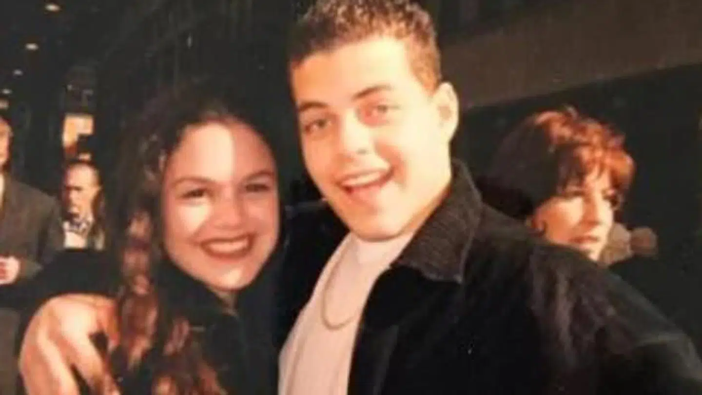 Det er dette billede, som skabte røre. Her ses Rami Malek og Rachel Bilson i deres unge dage.
