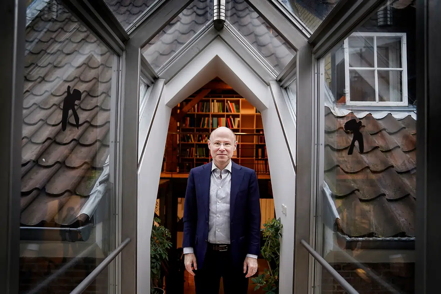 Ombudsmand Niels Fenger (billedet) har truffet afgørelse i prekær sag mellem kronprins Frederiks ven professor Erik Albæk og Syddansk Universitet.