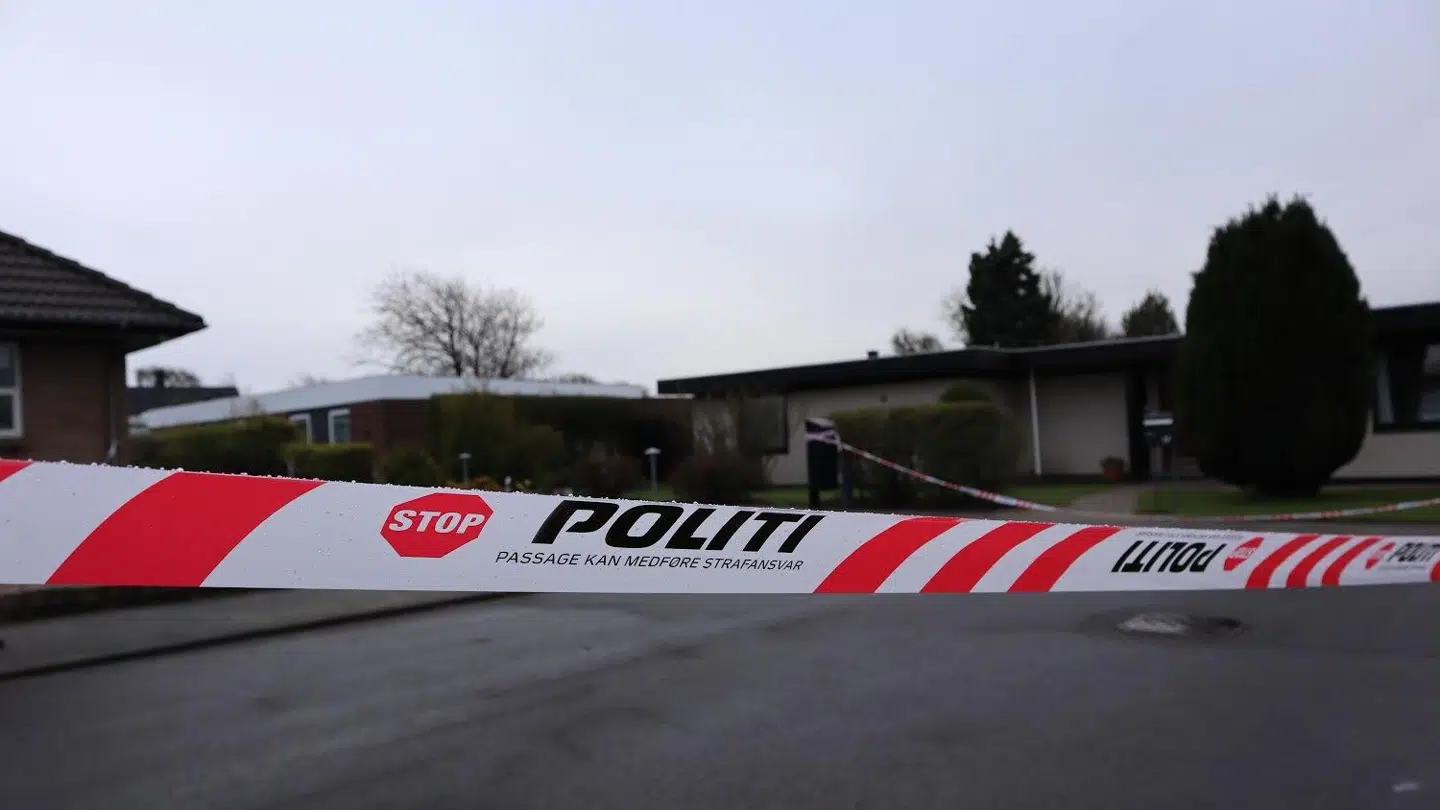 En mand blev lørdag aften ramt af flere hagl fra et gevær i Esbjerg.