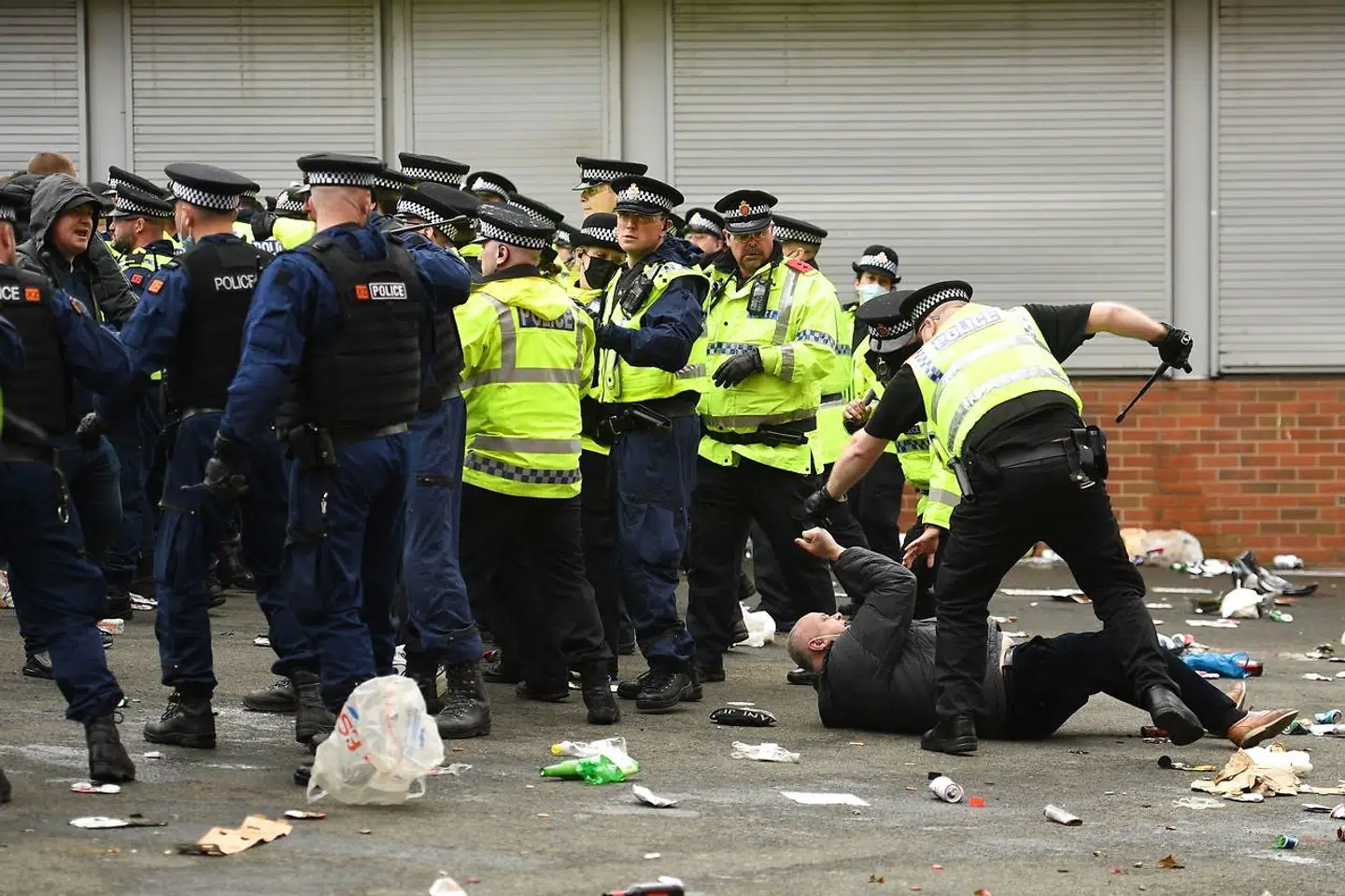 Der var voldsomme protester mod Glazer-familien omkring Old Trafford forud for søndagskampen mod Liverpool.