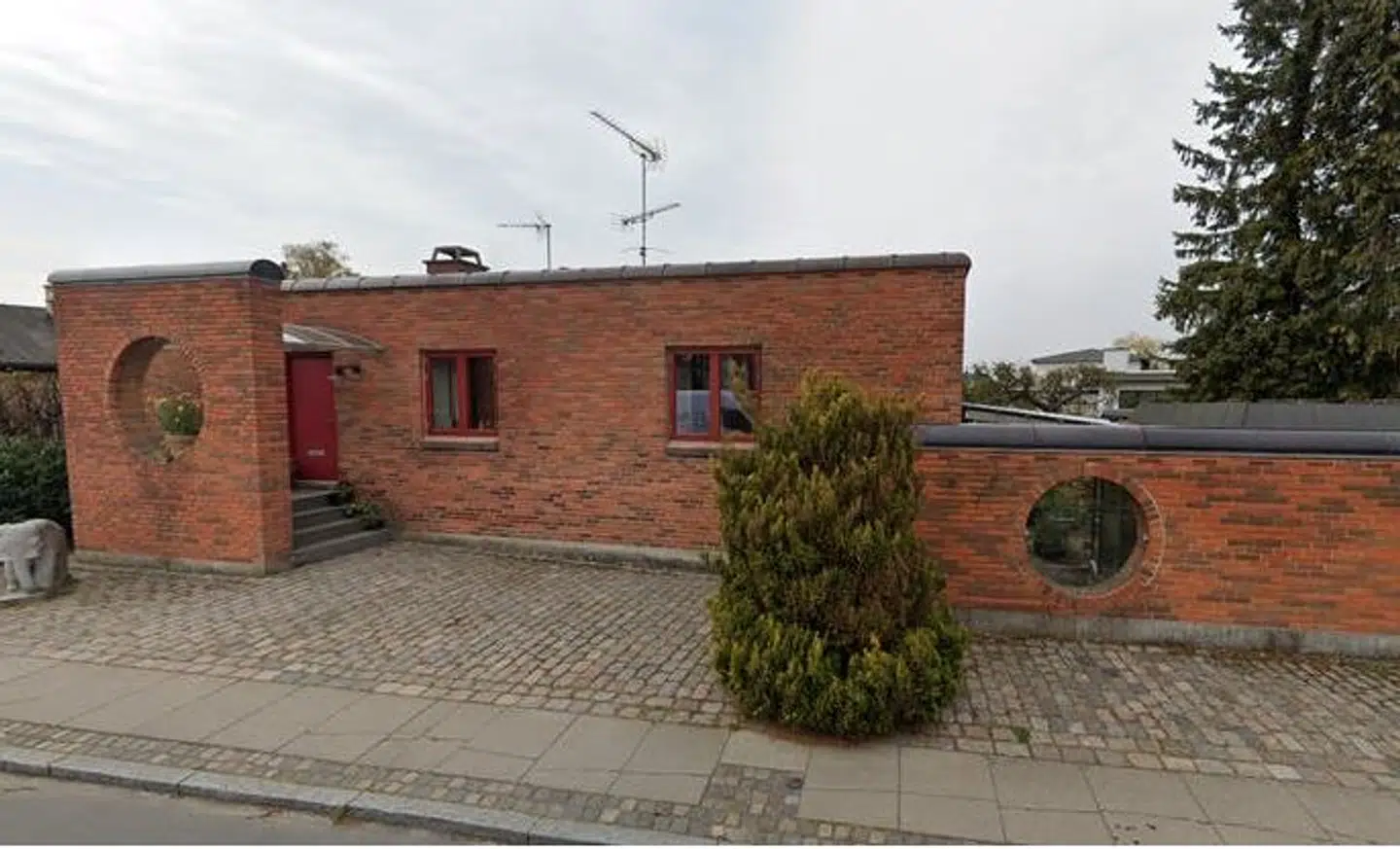 Farshad Kholghis nye hjem er bygget i 1939.