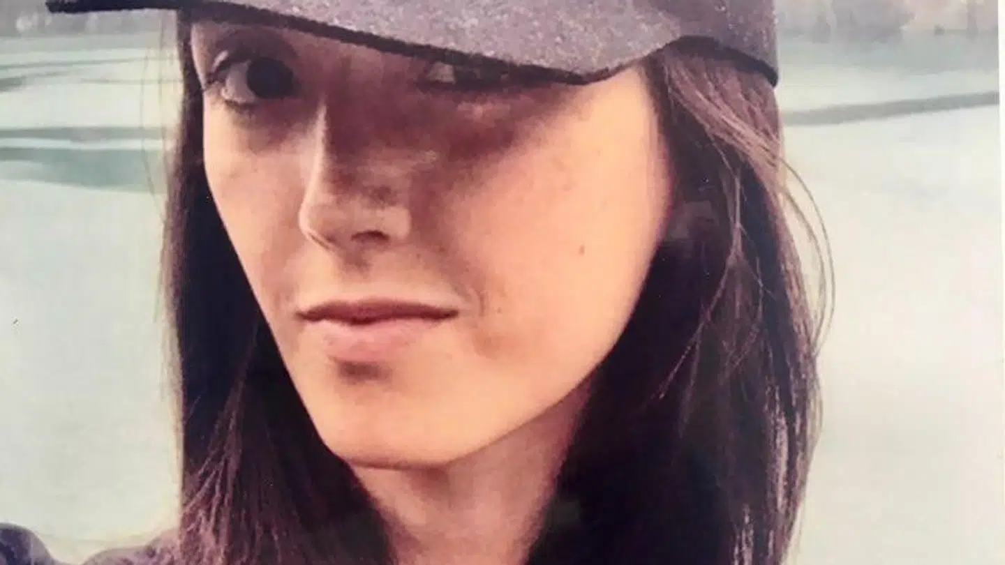 Hollie fik kort før sin død en ansættelse som pr- og marketingmedarbejder. Hun insisterede på at leve et normalt liv trods sin sygdom. Foto: Privat.