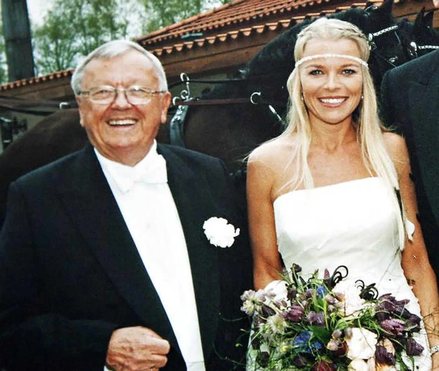 Katerina Pitzner har været gift en enkelt gang med en 17 år ældre svensker, der er far til to af hendes børn. Her ses hun med faderen til sit bryllup.