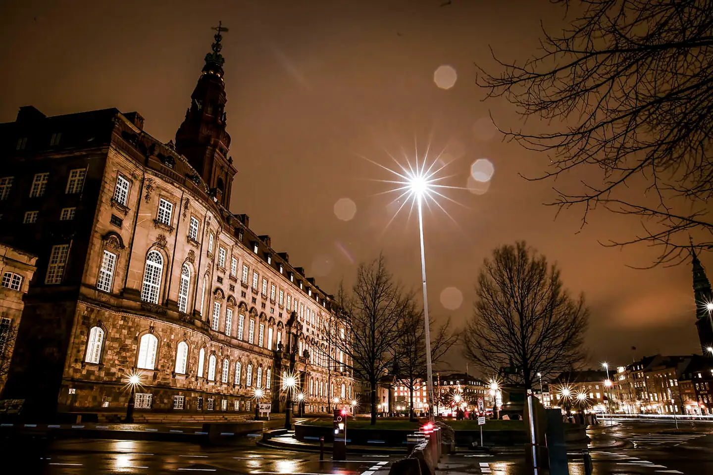 I denne valgperiode har 12 politikere i Folketinget forladt deres parti.