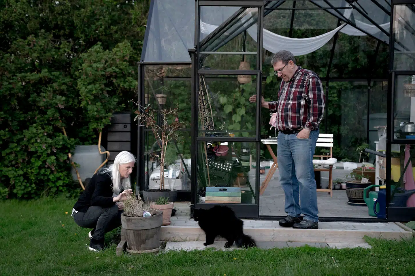 Det er regeringens plan, at der skal ligge et nyt udrejsecenter nær Bagenkop på Langeland. Borgerne er vrede, og det gælder også Finn Boye og Ida Tang, der er de nærmeste naboer til det kommende udrejsecenter Holmegaard.