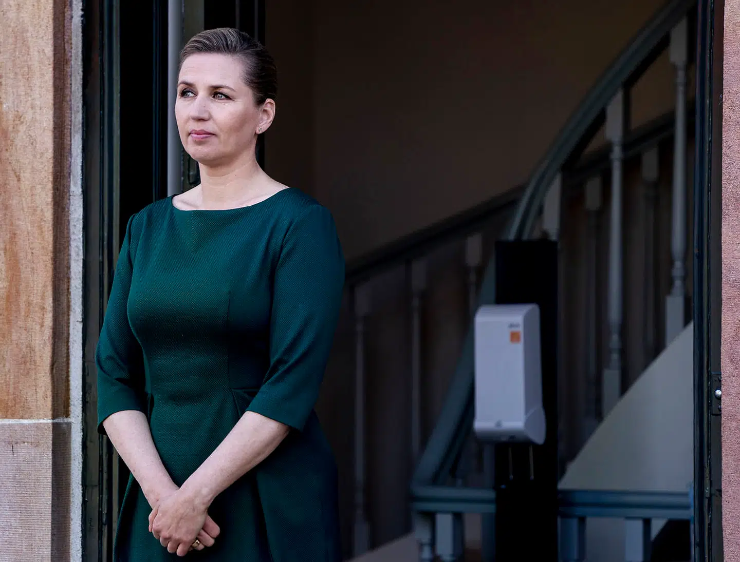 Statsminister Mette Frederiksen fik stillet et ultimatum af Enhedslisten og Radikale Venstre. Enten kommer de danske børn hjem de syriske lejre eller også ville partierne trække støtten til udenrigsminister Jeppe Kofod og justitsminister Nick Hækkerup.