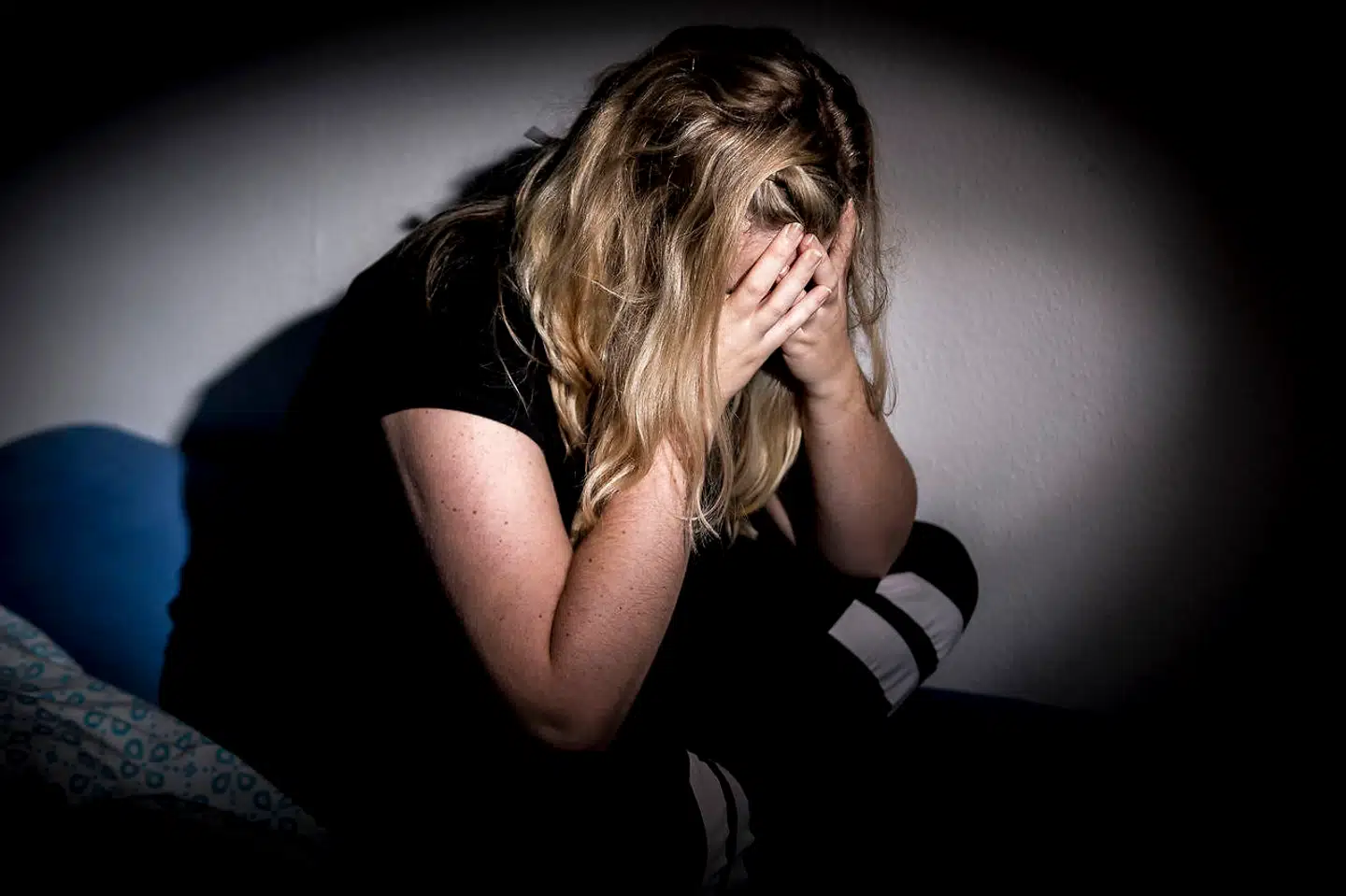 »Mange børn og unge lever under et kæmpe pres i dag og føler sig ofte stressede. Stress er en udløsende årsag til spændingshovedpine og migræne,« lyder det fra en overlæge.