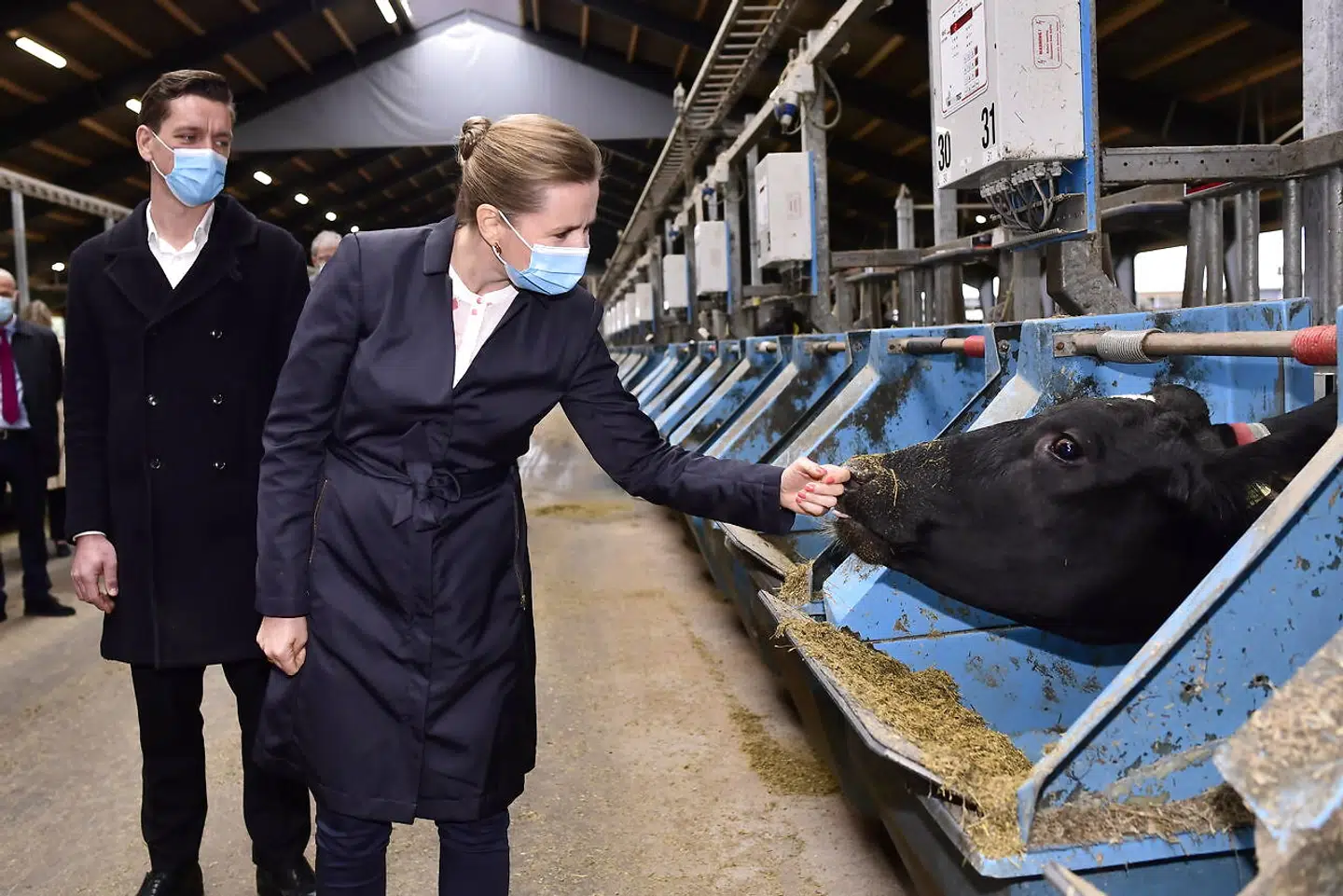 Statsminister Mette Frederiksen (S), uddannelses- og forskningsminister Ane Halsboe-Jørgensen (S) og indenrigs- og boligminister Kaare Dybvad Bek (S) præsenterer regeringens udspil »Tættere på – flere uddannelser og stærke lokalsamfund«, på Aarhus Universitet Foulum torsdag den 27. maj 2021.