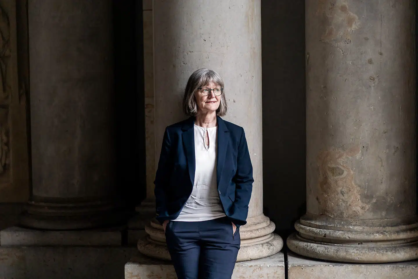 Nina Smith er formand for den af regeringen nedsatte kommission om 2. generationsreformer. Hun er blandt andet bekymret for, at mange ufaglærte begynder at få opsigelsesvarsler i stil med det, vi ser for funktionærer. Det gør det danske arbejdsmarked mindre fleksibelt, fremhæver Nina Smith.