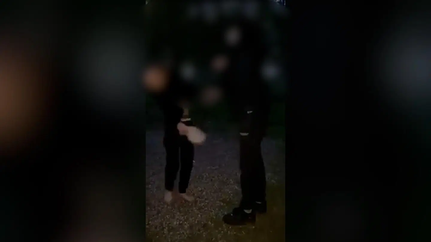 Screendump fra den dramatiske video.