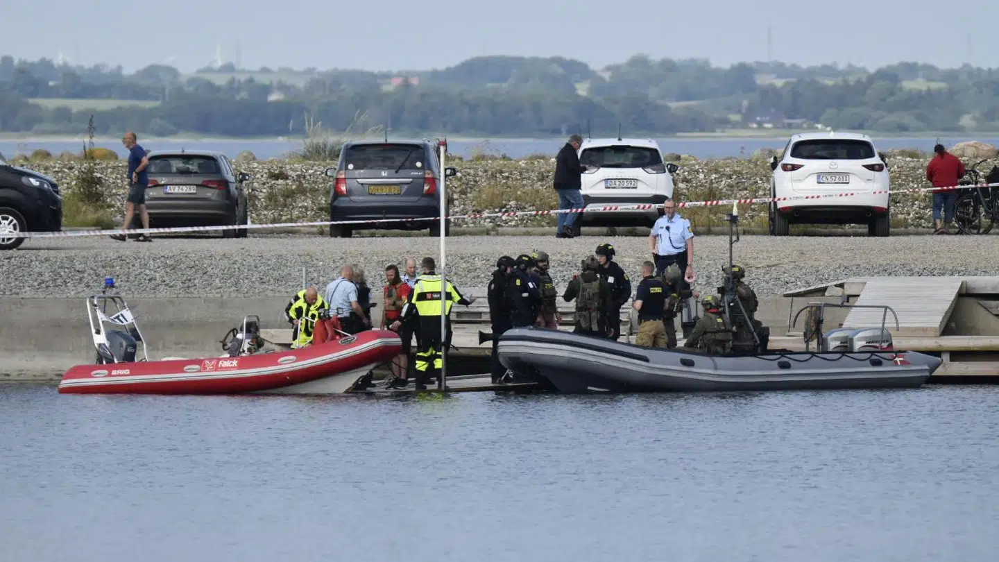 Mange betjente deltog i indsatsen i Handbjerg Marina torsdag.
