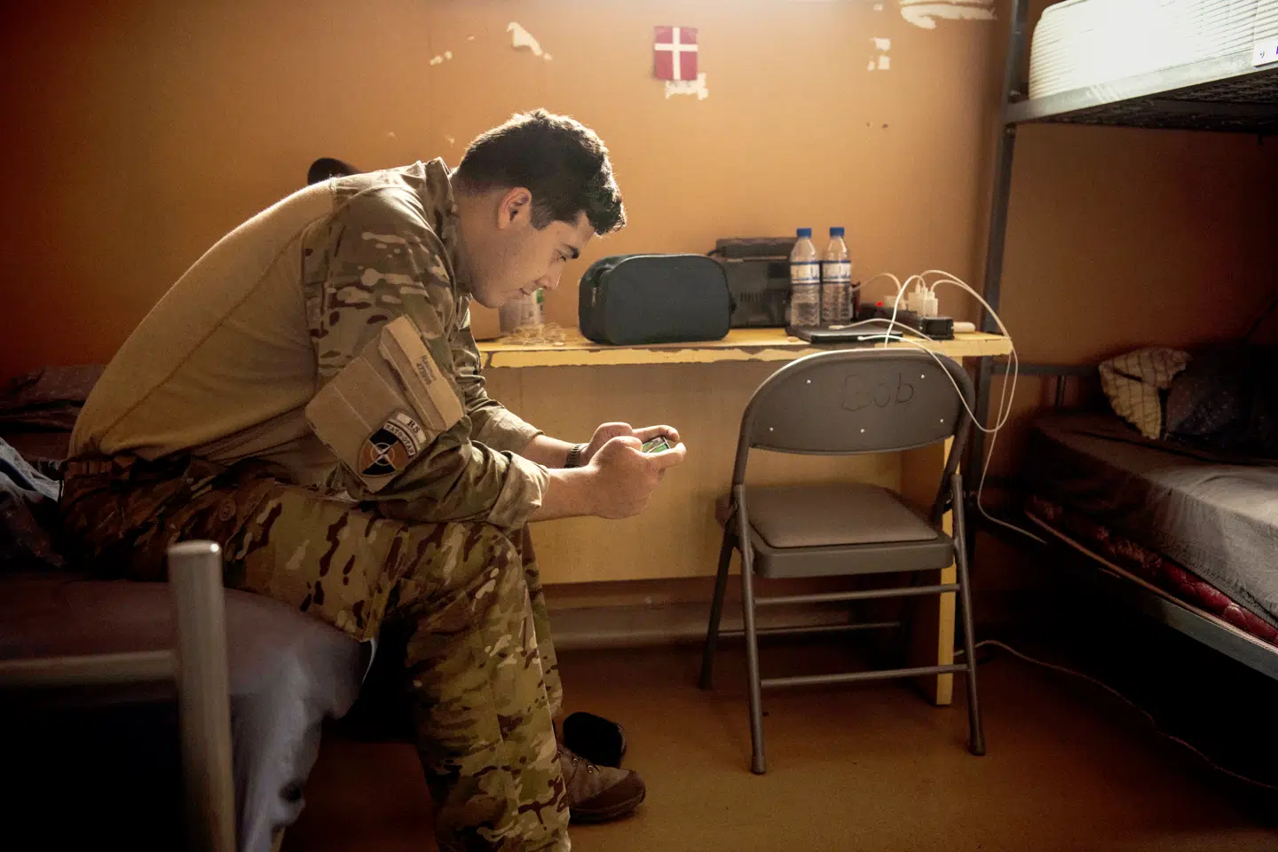 Mange af de sidste danske soldater er omtrent så gamle som krigen. Flere er glade for, at de nåede at komme afsted. Foto: Andrew Quilty