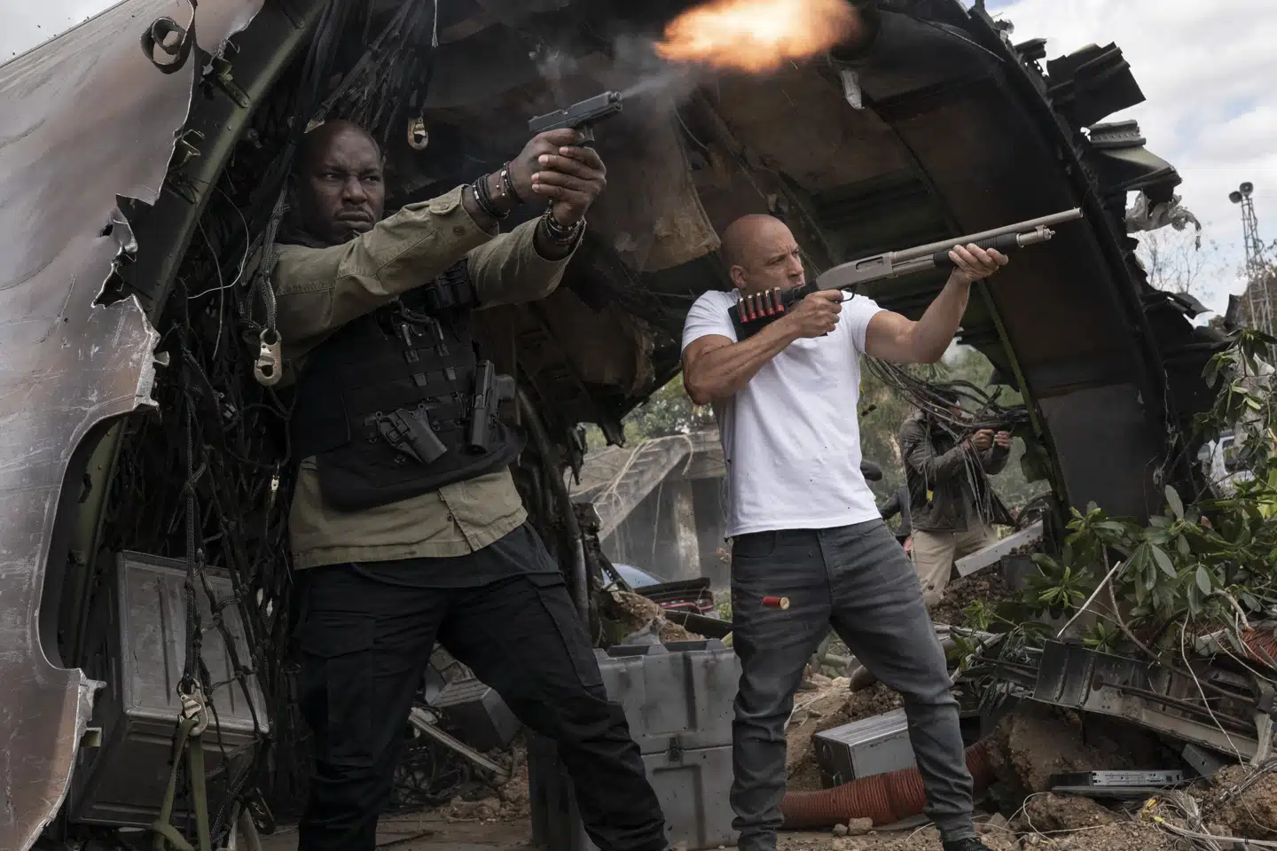 Vin Diesel taler stadig, som om han spiser grus garneret med pigtråd til morgenmad, og det er lige, som det skal være.