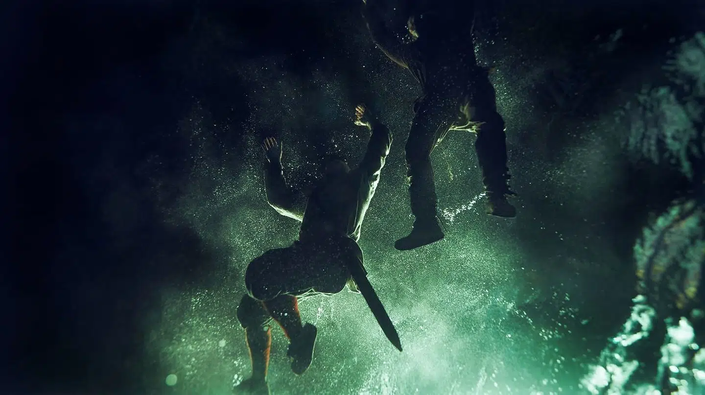 Døde vikinger synker ned i vandet efter mødet med muslimske styrker. Billede fra filmen om Bjørn Jernsides togt til Middelhavet.