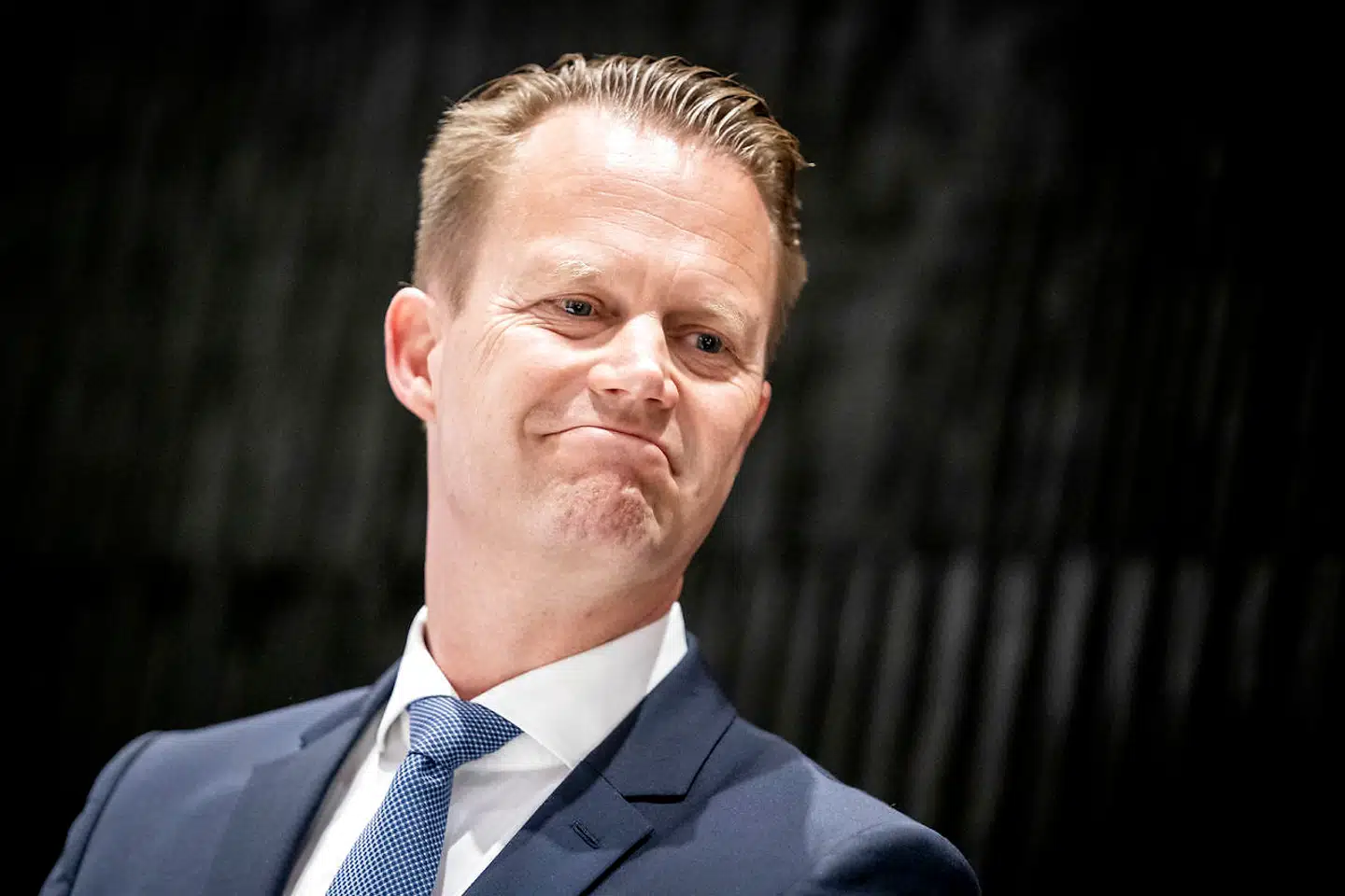 Politikere vil tale med udenrigsminister Jeppe Kofod om, hvorfor Danmark har åbnet til Rwanda.