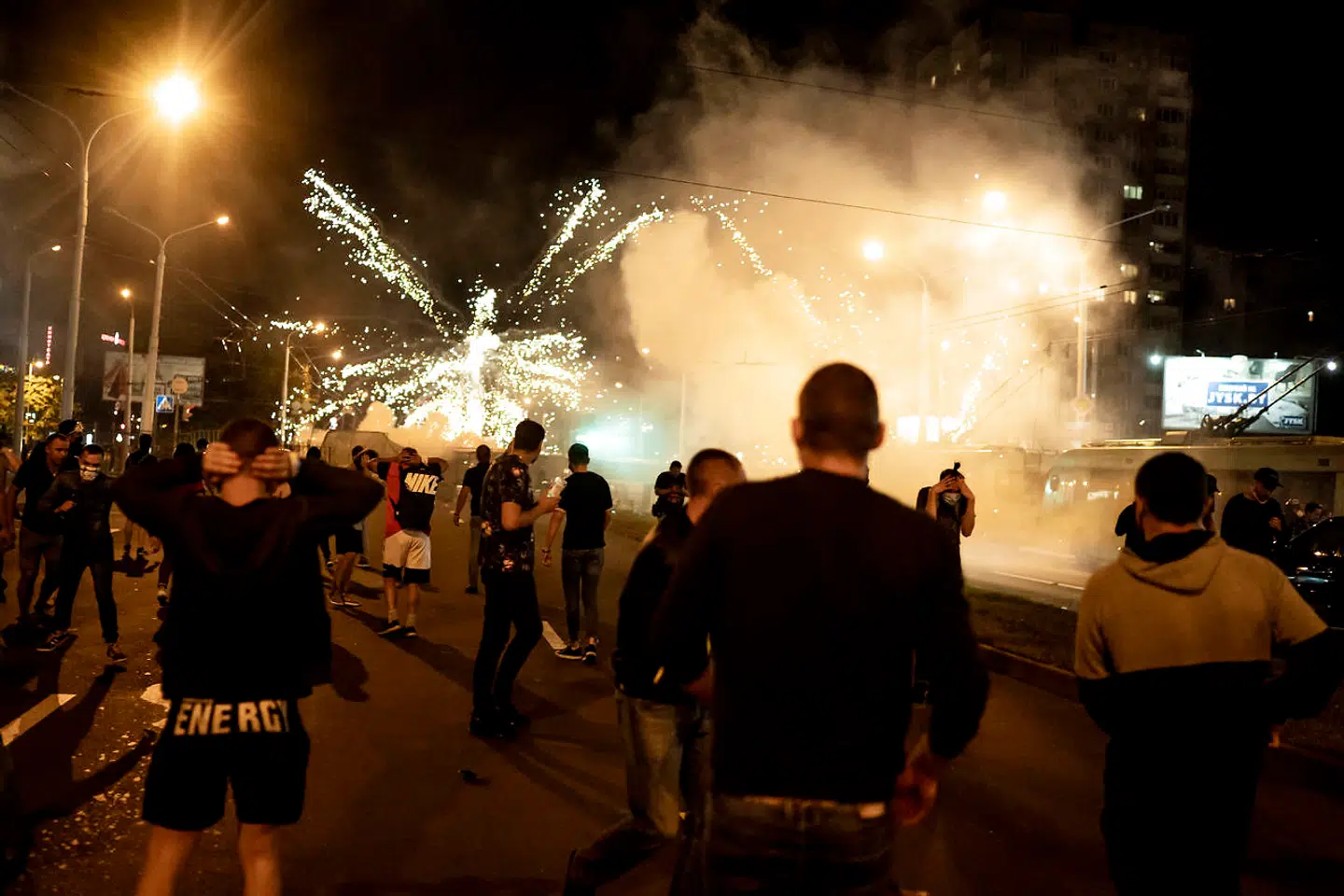 Politiet brugte chokgranater, tåregas og gummikugler i gaderne i Minsk sidste år.