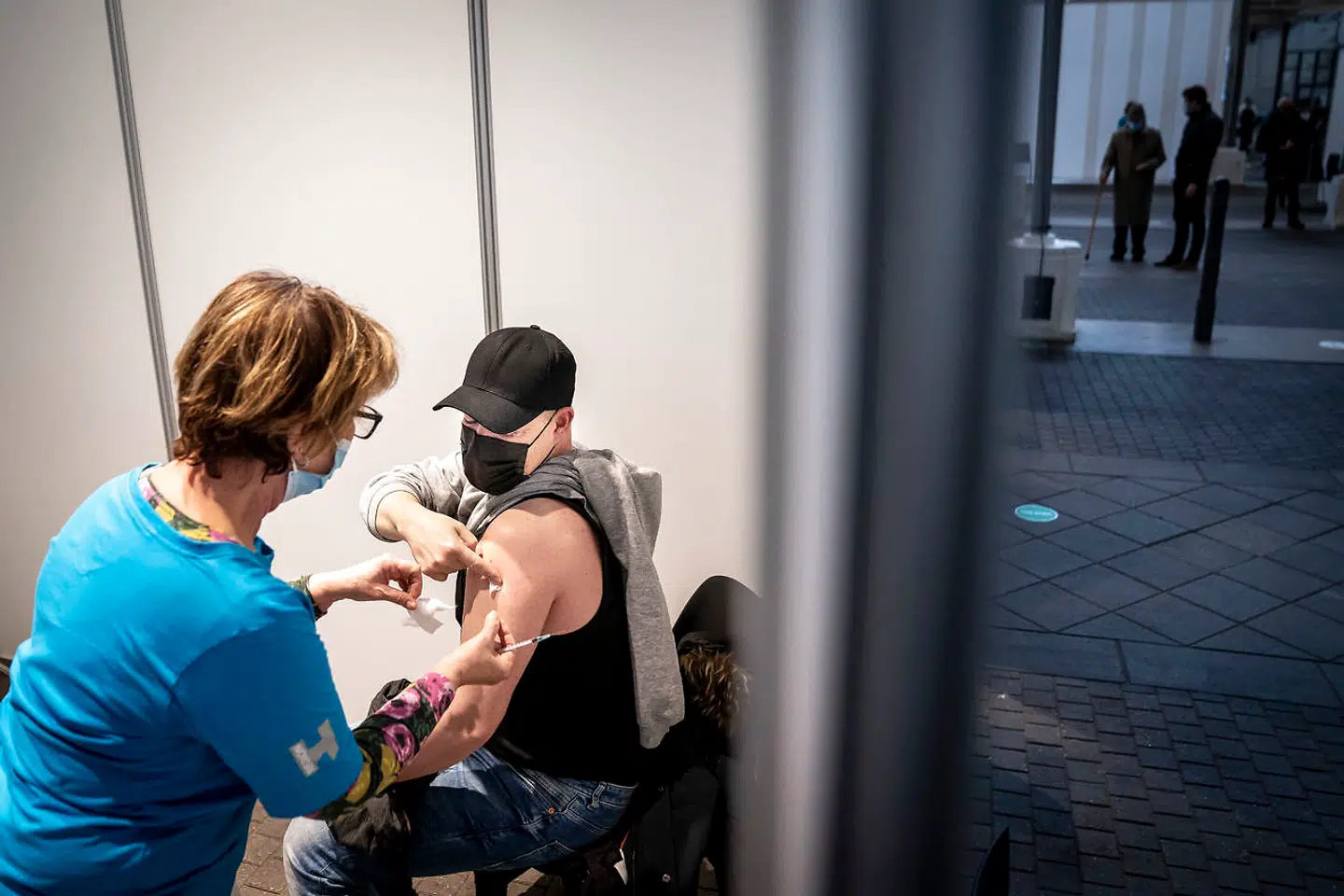 Vaccinecenteret i Region Hovedstaden i Øksnehallen ved Halmtorvet i København. En undersøgelse viser, at hver tiende dansker ikke stoler på myndighedernes informationer om vacciner og bivirkninger.