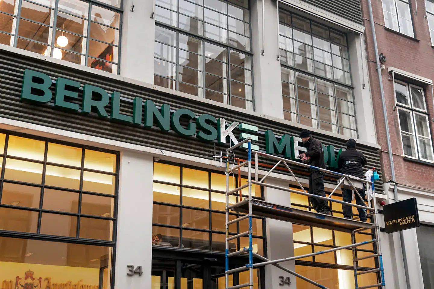 Berlingskes ansvarshavende chefredaktør, Tom Jensen, forholder sig roligt til stævningen fra Mark Haugaard og Halfdan Harring, som ikke længere repræsenteres af advokat Heidi Højmark Helveg.