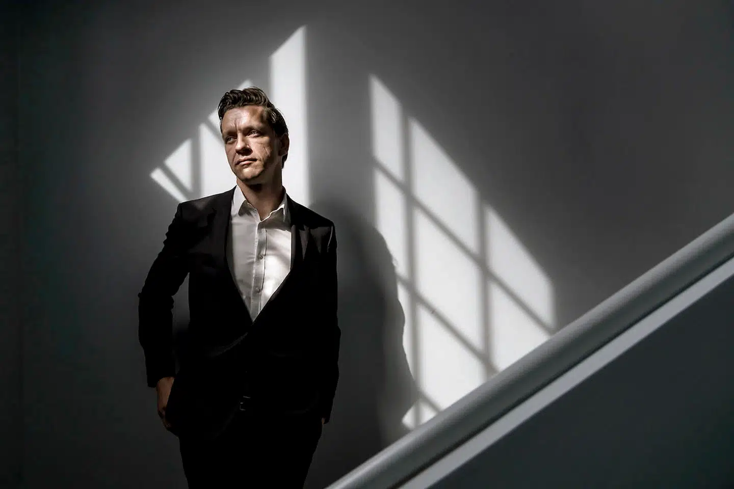 »Det er da utrolig glædeligt, at en socialdemokratisk indenrigsminister foretager et konservativt opgør med selvrealiseringen og Pinocchio-dogmet om, at der ikke er nogen bånd, der binder os,« skriver Katrine Winkel Holm.