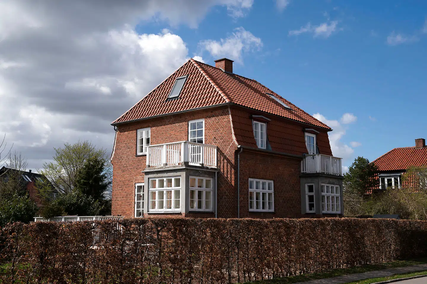 Realkredit Danmark har 2.400 kunder, som er omfattet af fejlen, mens det hos Jyske Realkredit drejer det sig om 331 kunder.