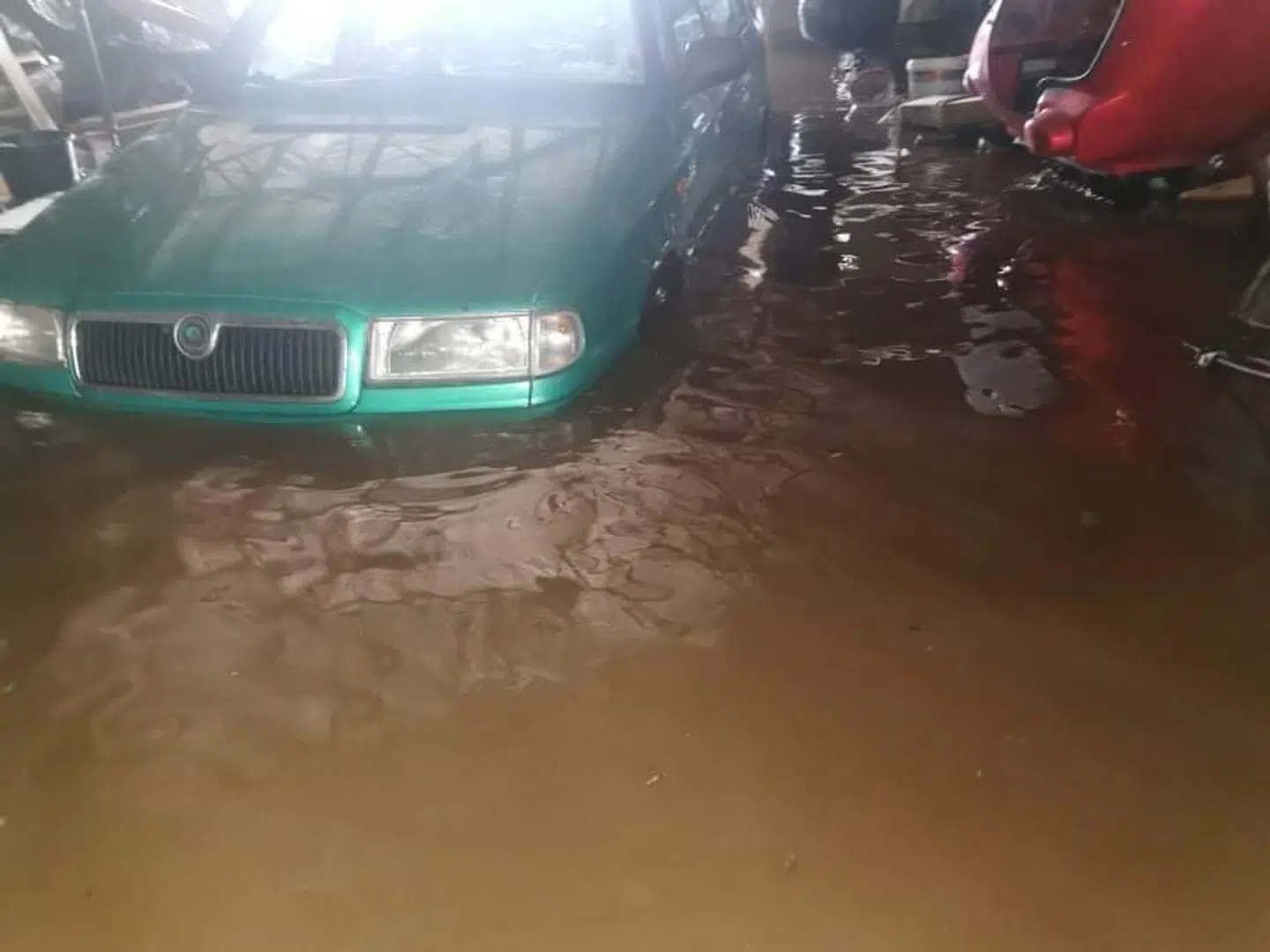 Tage Damgård Jensens garage blev oversvømmet, da skybruddet rasede.