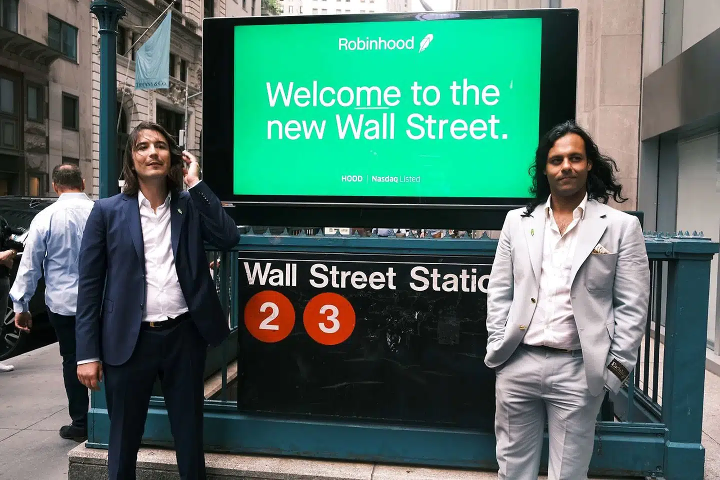 Baiju Bhatt (til højre) og Vlad Tenev er grundlæggerne af Robinhood. De er begge blevet milliardærer på investeringsplatformen, som har til hensigt at demokratisere investeringer i aktiemarkedet.