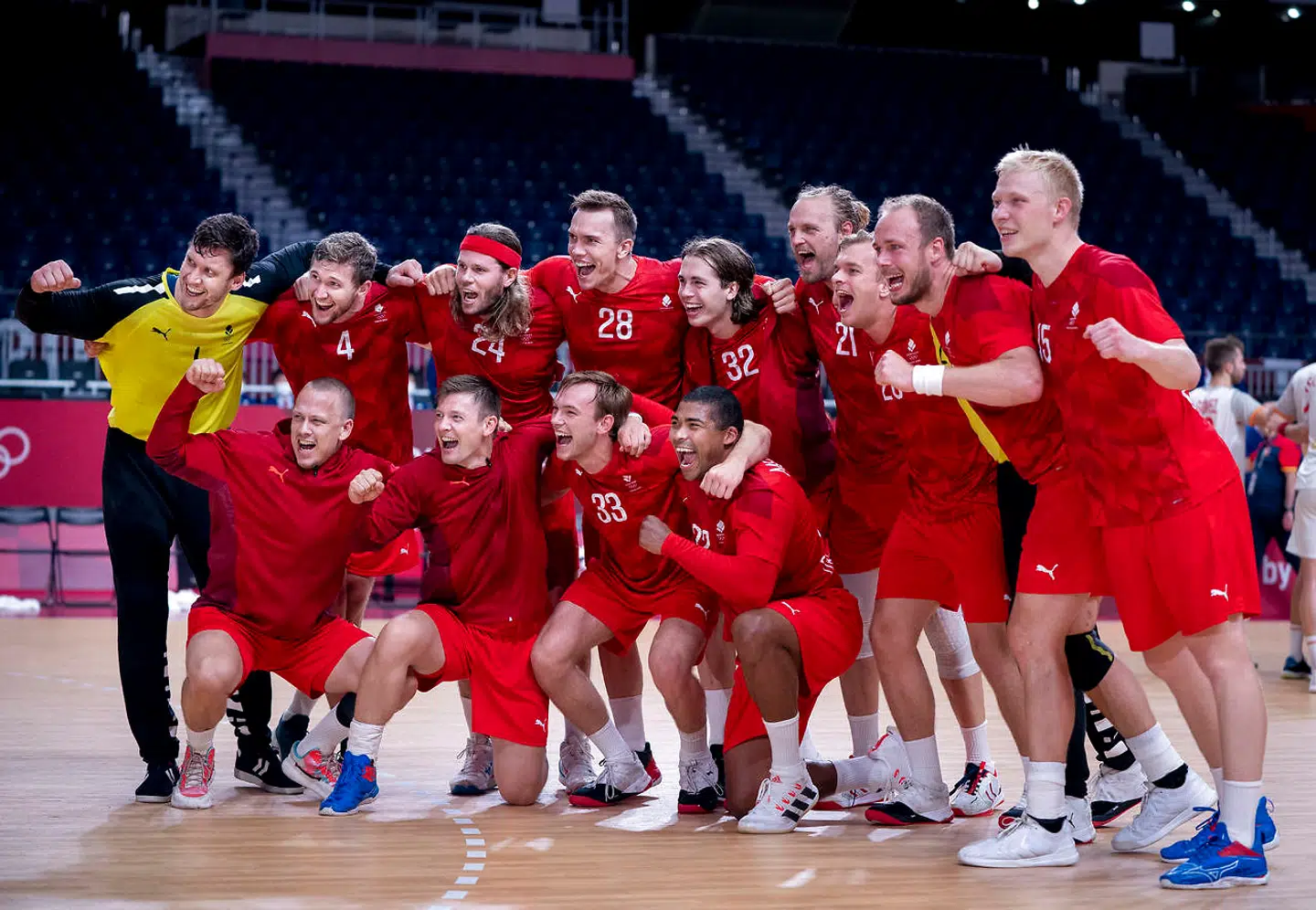 Danske spillere efter semifinalen mellem Danmark-Spanien ved OL i Tokyo, torsdag den 5 august 2021. (Foto: Liselotte Sabroe/Ritzau Scanpix)