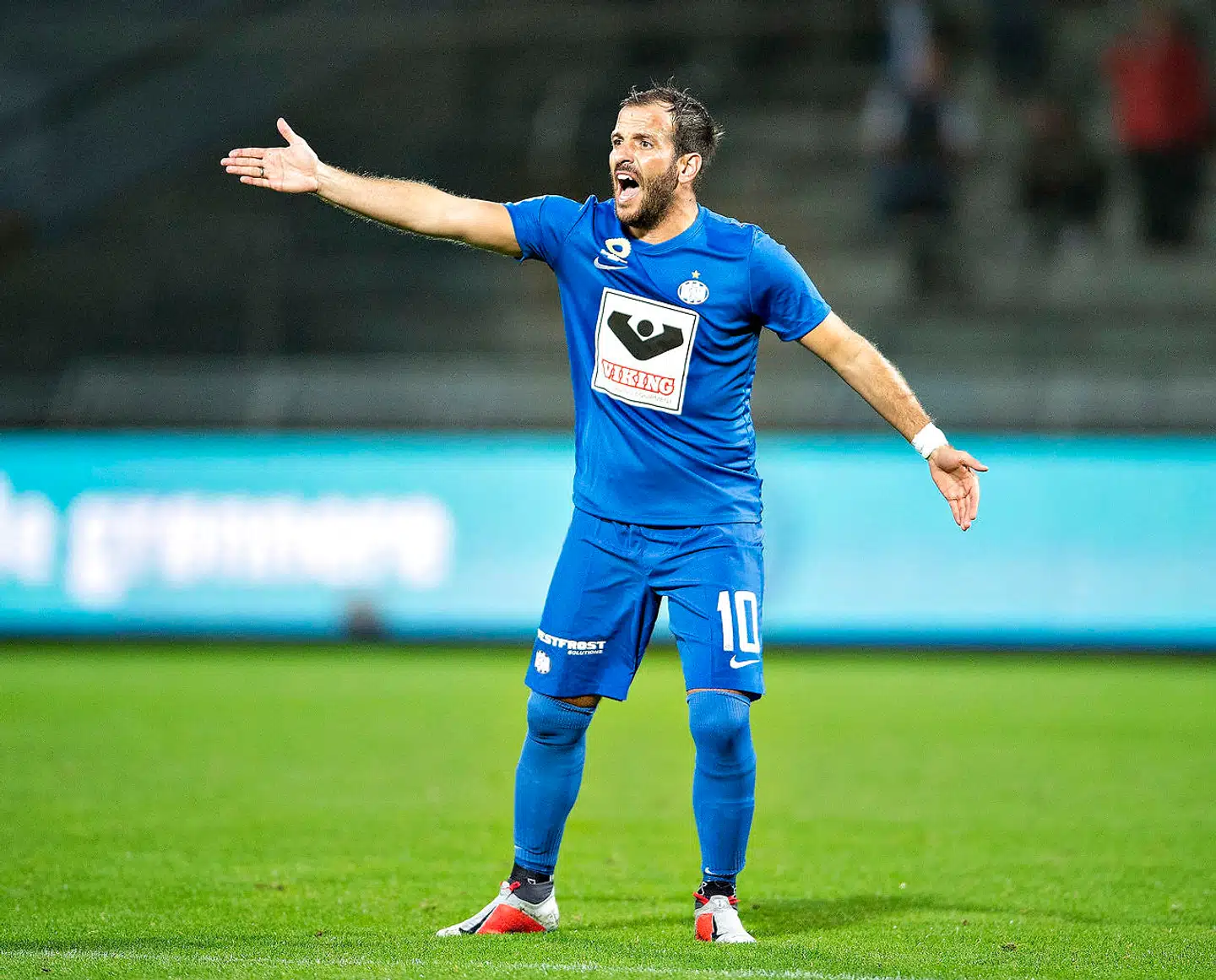 Esbjergs Rafael van der Vaart i Superliga-kampen mellem AaB og Esbjerg fB mandag 27. august 2018. (Foto: Henning Bagger/Ritzau Scanpix)
