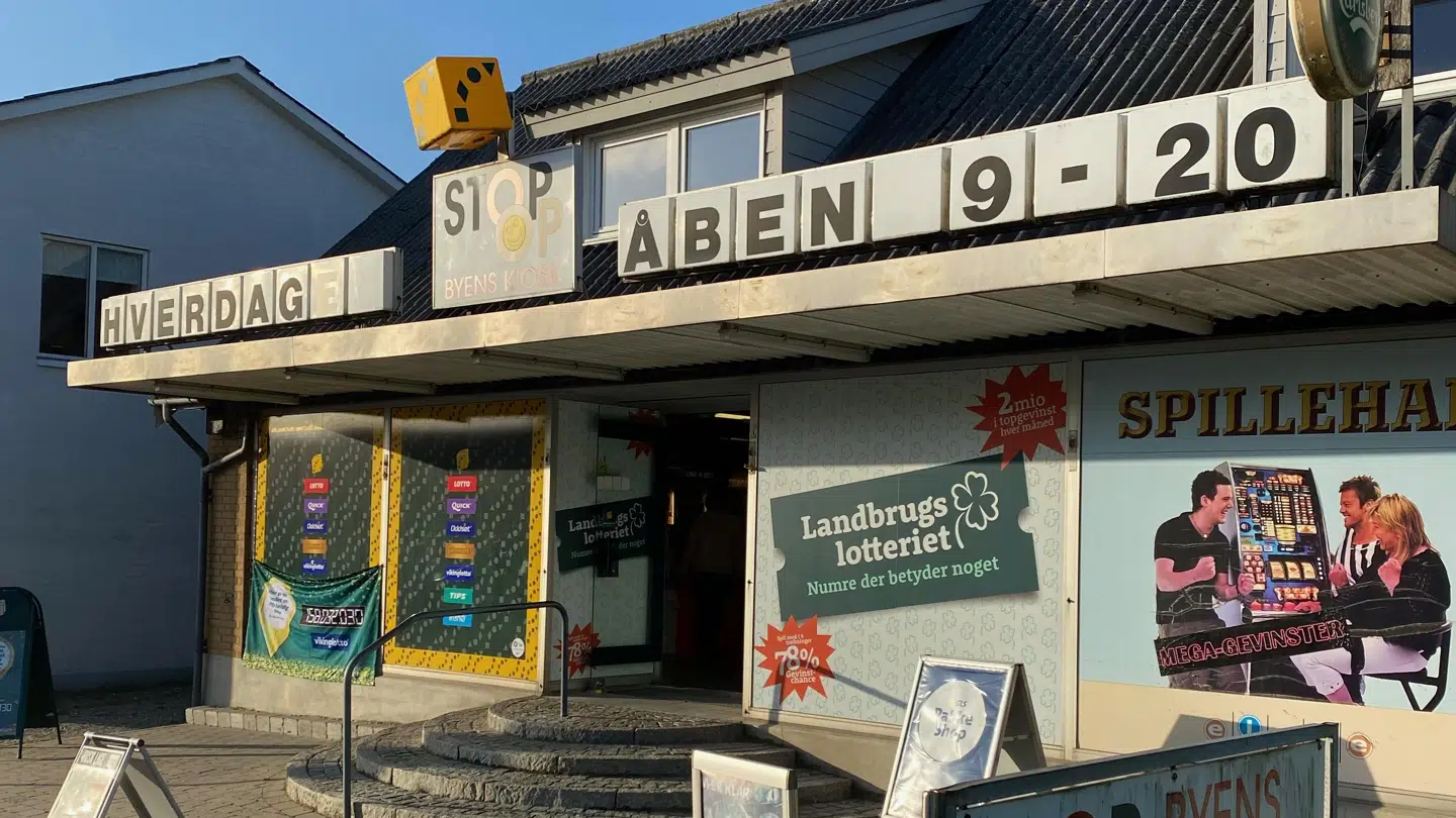 Inde bag de her mure er der fundet syv millinærkuponer. Den største og seneste er på 158 millioner kroner. Foto: Privat.