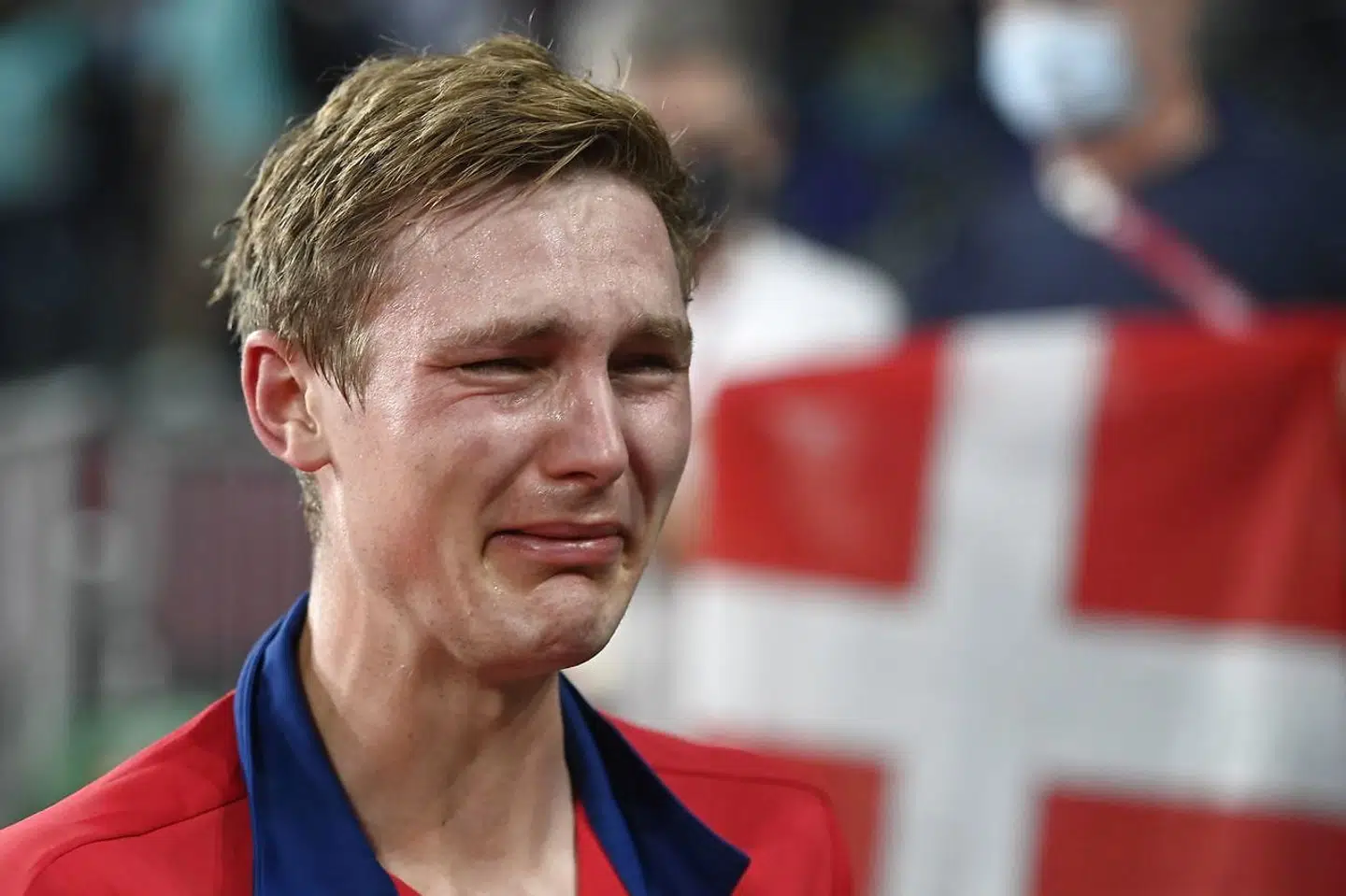 Mandige tårer: Viktor Axelsen efter OL-sejren.