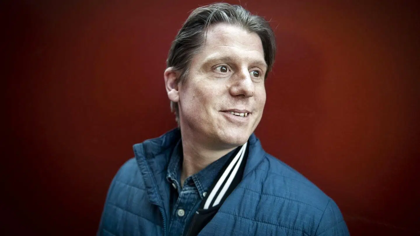 Skuespilleren Robert Hansen bliver anklaget for vold af sin ekskæreste.