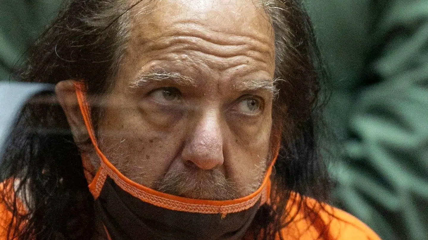 Ron Jeremy i retten.