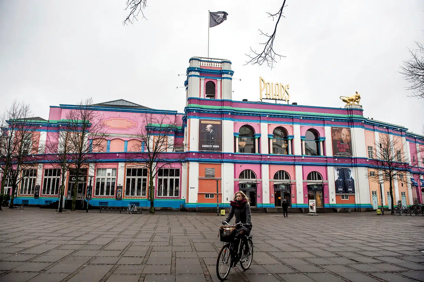 De danske biografer genåbner den 6. maj. Palads biografen på Axeltorv i København er et af de steder, man vil kunne se dokumentarfilmene fra CPH:DOX filmfestivalen.