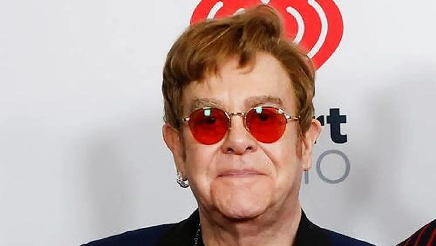Elton John, den flamboyante musiker, har lagt vejen og pianoet forbi Aalborg flere gange.