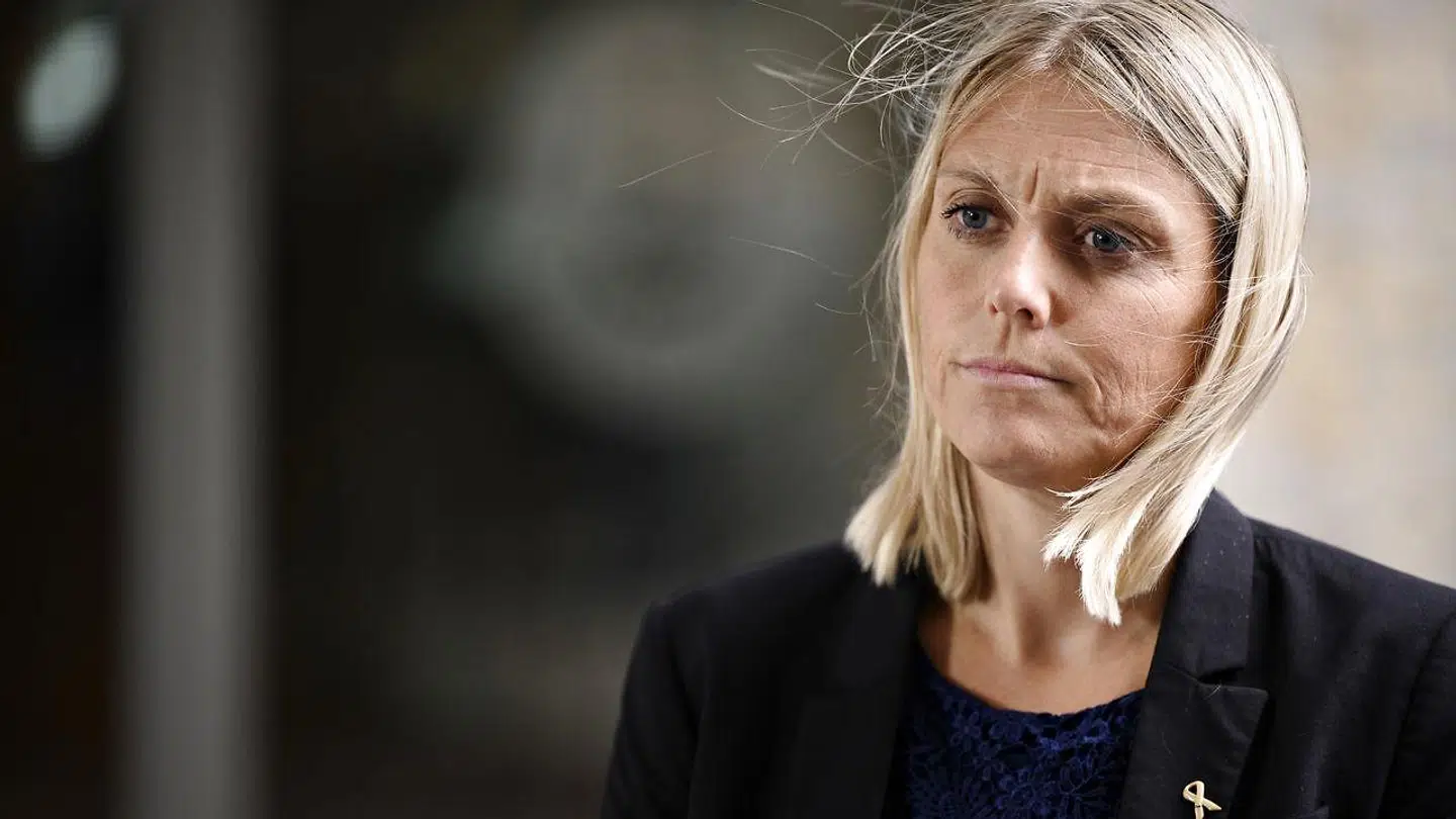 Presset vokser på forsvarsminister Trine Bramsen efter interview med TV2 News.