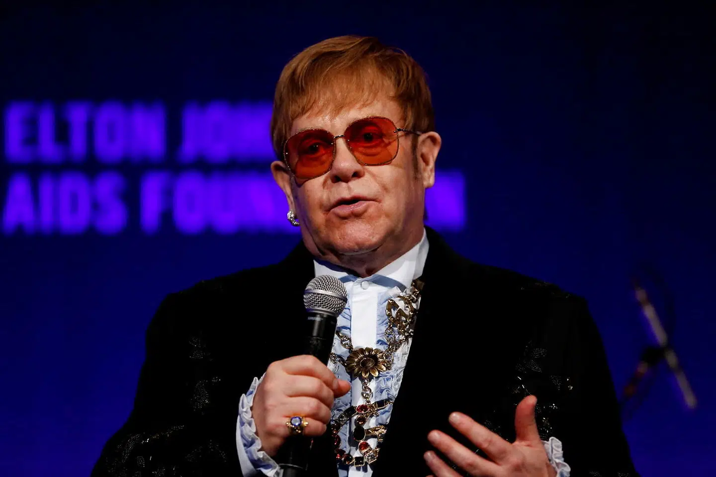Elton John vil spille sin sidste livekoncert i London den 24 juni 2022.