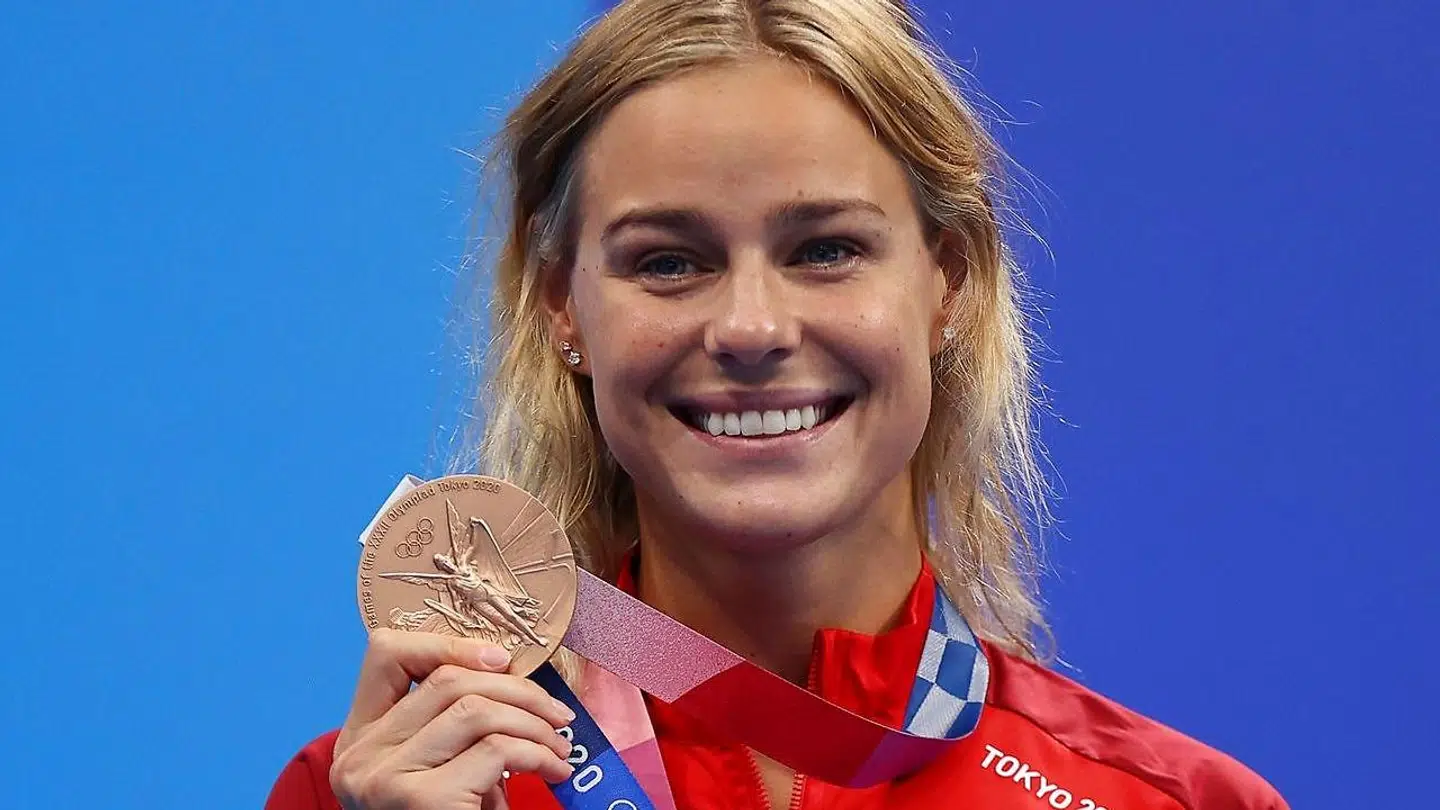 Pernille Blume med sin bronzemedalje fra OL i Tokyo.