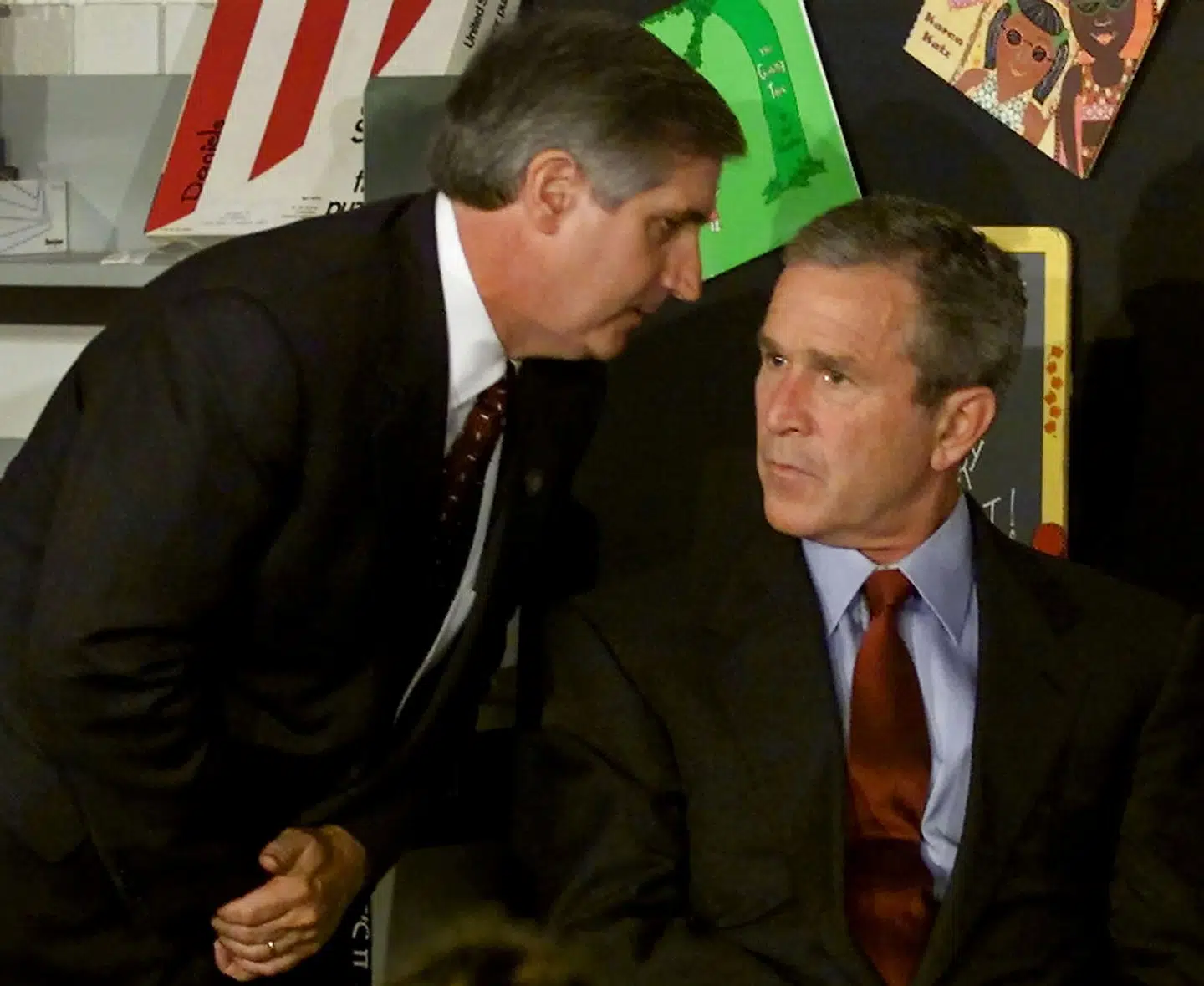 George W. Bush hvisket i øret af Andrew Card.