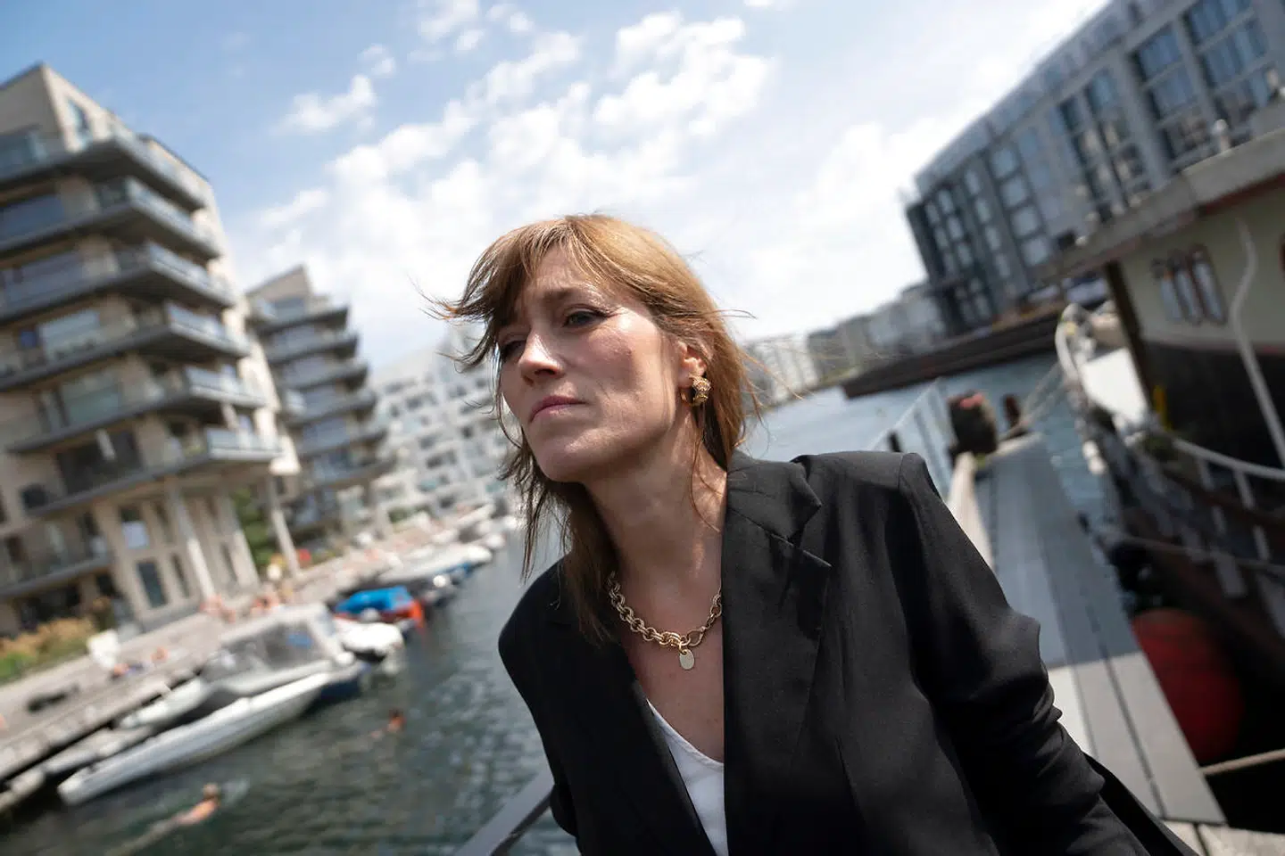 Forkvinde for Danske Filminstruktører, Christina Rosendahl, kræver, at DR genstarter produktionen af den ellers skrottede tv-serie om Leonora Christina.