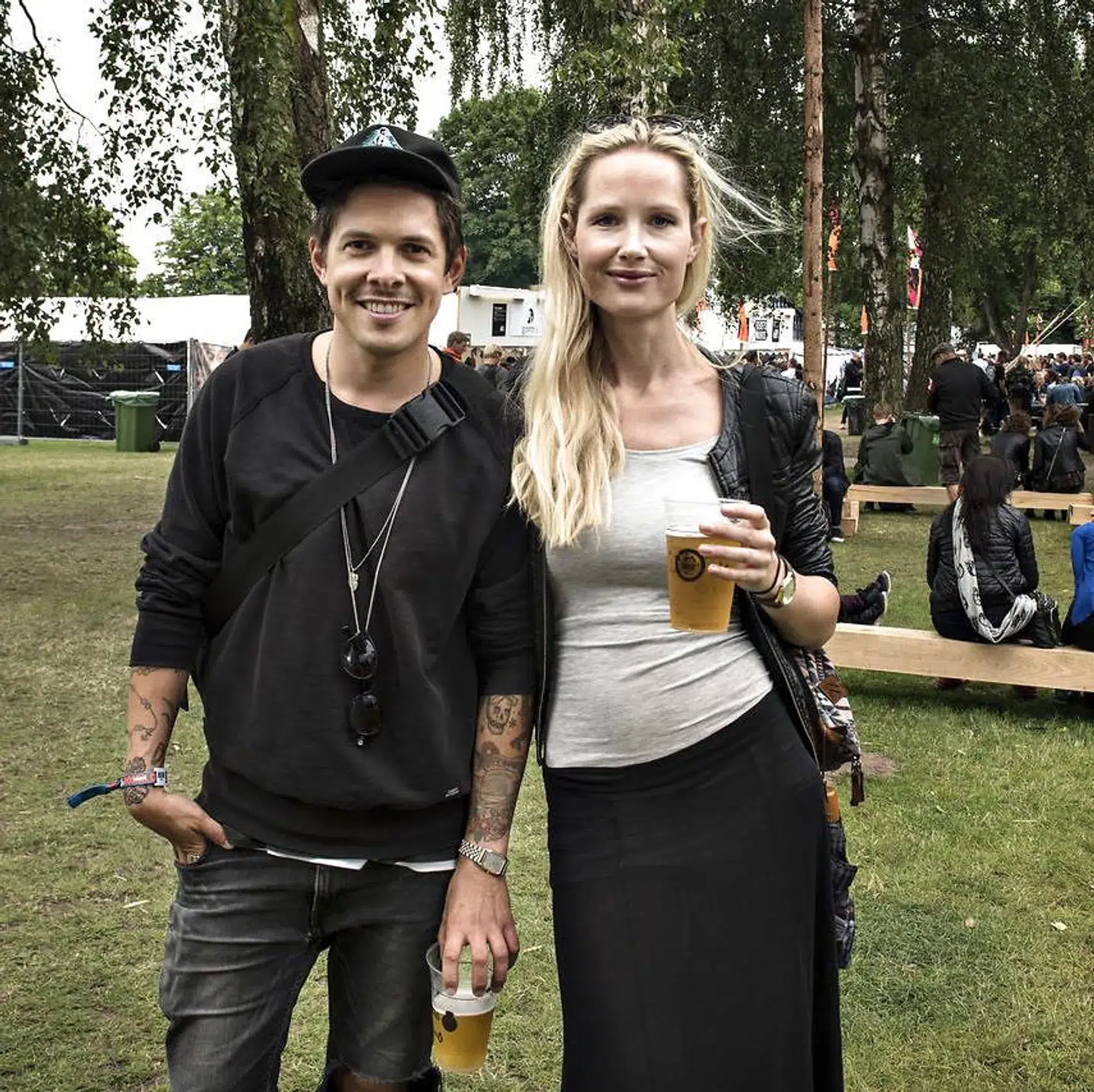 Mathias Hundebøll og konen, journalist Marie Hundebøll Plum til Roskilde Festival i 2016. I dag har parret sønnerne Carl-Egon på 5 år og Ejner Bob på 3 år sammen.