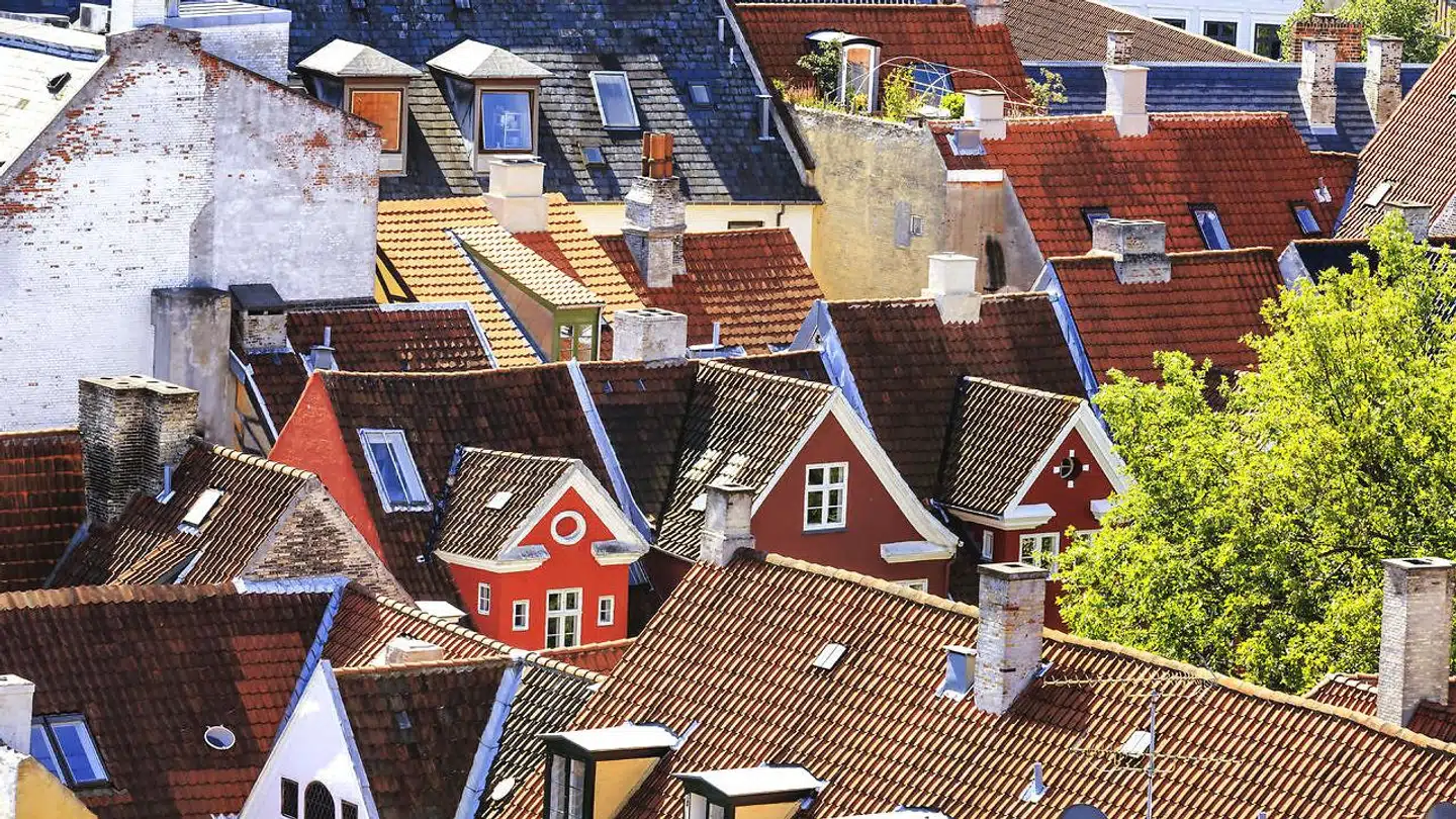 20 år er gået, siden daværende statsminister Anders Fogh Rasmussen (V) lagde loft over skatter og afgifter med sit skattestop. Kun boligskatten er tilbage, men også det slutter nu.