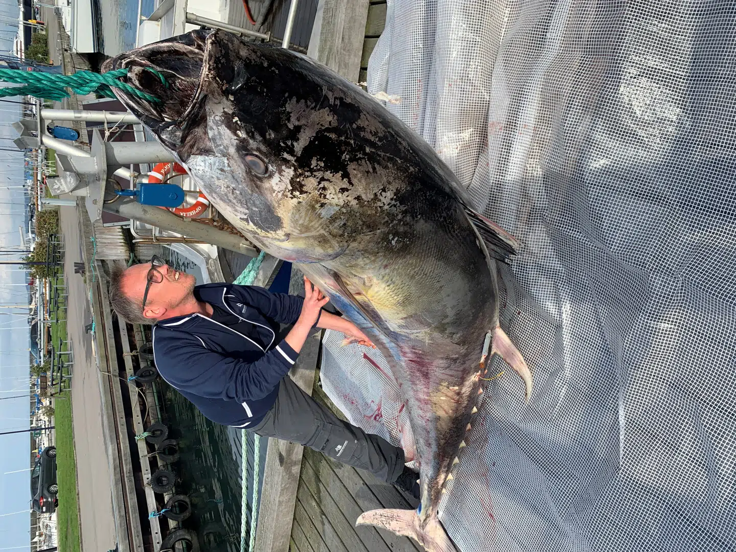 Tunen skulle angiveligt veje mellem 250-270 kilo.