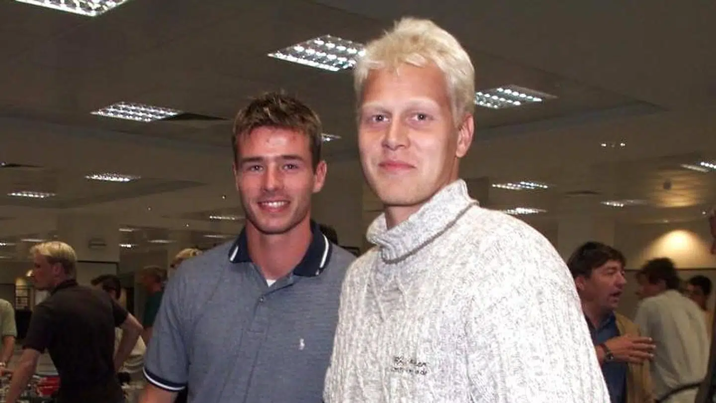 To af de unge talenter på AaBs hold i 1999 - målmand Jimmy Nielsen og Thomas Bælum(tv) - hér fotograferet på en U21-landsholdstur til Prag.