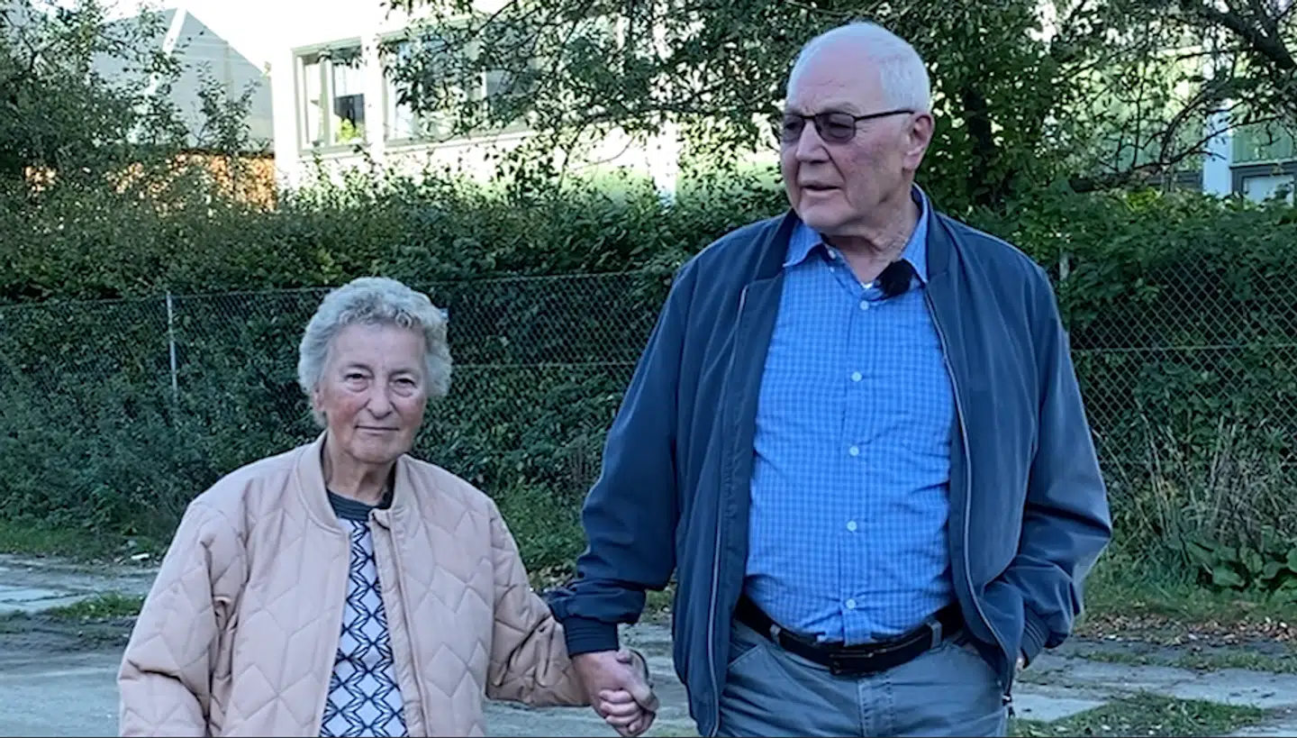 Irene De Black og Mogens Johansen er vrede på Københavns Kommune, fordi den vil tillade et seksetagers byggeri lige foran deres lejlighed.