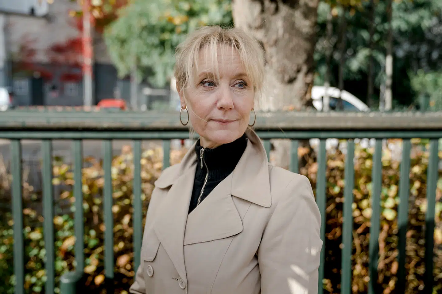 Anette Støvelbæk er glad for at bo midt i byen, men søger til gengæld åndehuller, hvor hun kan finde ro – og den har hun flere af. Blandt andre Frederiksberg Have, Vestre Kirkegård og den lille have ved Teatret ved Sorte Hest.