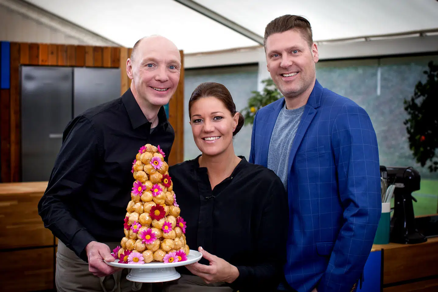 Jan Friis-Mikkelsen, Mette Blomsterberg og Timm Vladimir i 'Den store bagedyst' tilbage i 2016.