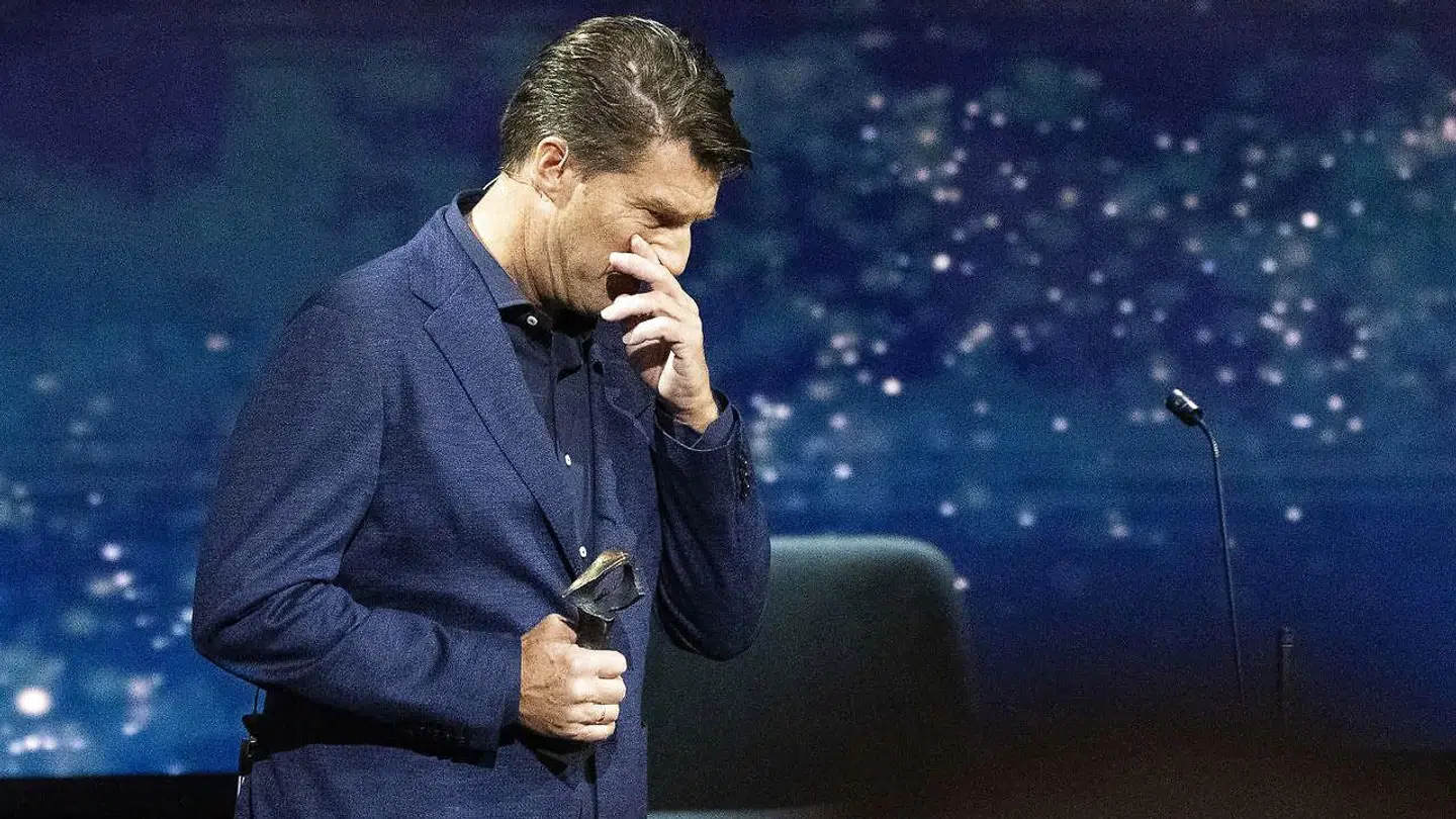 Michael Laudrup modtager prisen. DIF kårer de seneste 125 års største danske sportsnavn i DR Koncerthuset i København, lørdag den 16. oktober 2021.