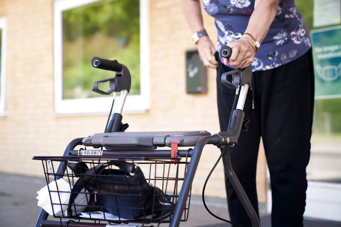 Der er færdigvaccinerede plejehjemsbeboere blandt de fem coronarelaterede dødsfald på plejehjemmene i august.