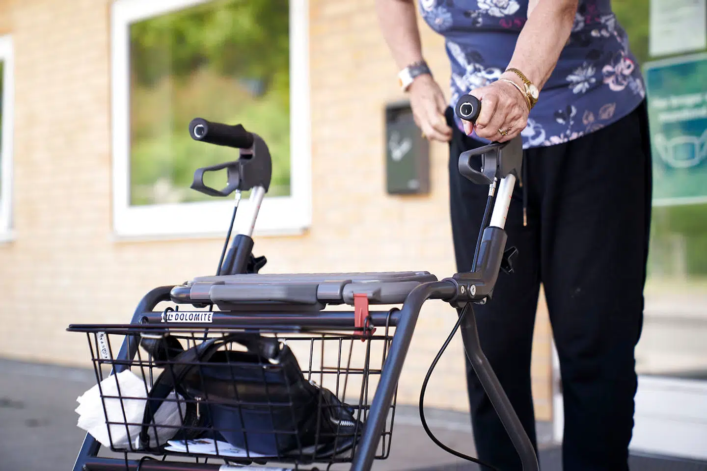 Der er færdigvaccinerede plejehjemsbeboere blandt de fem coronarelaterede dødsfald på plejehjemmene i august.