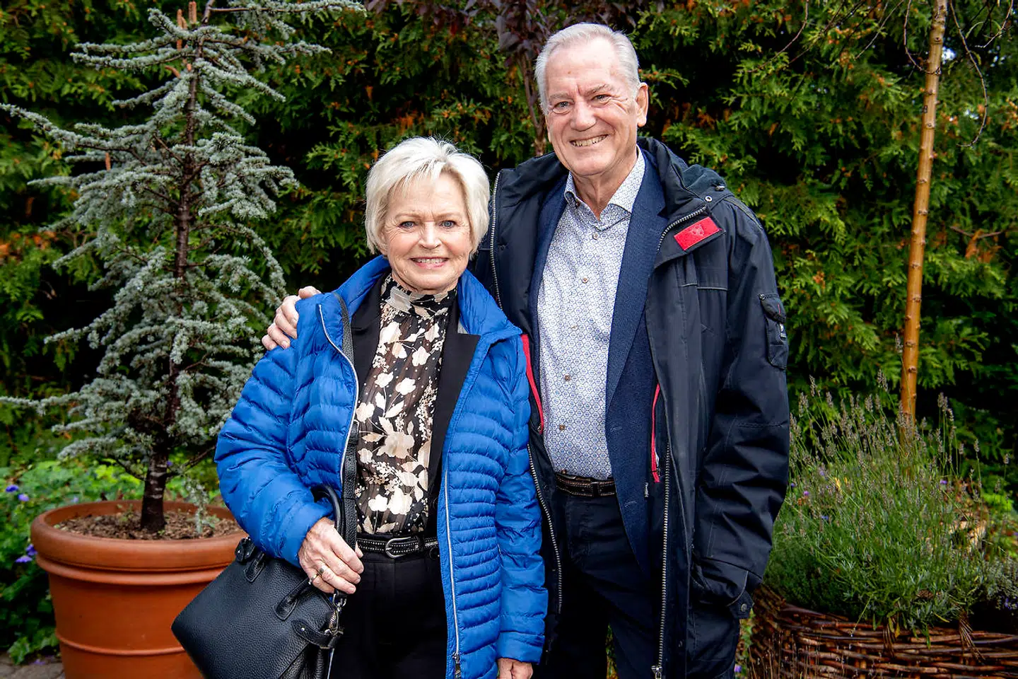 Keld og Hilda Heick er stolte over datteren Annette Heicks nye bog. Foto Bax Lindhardt.